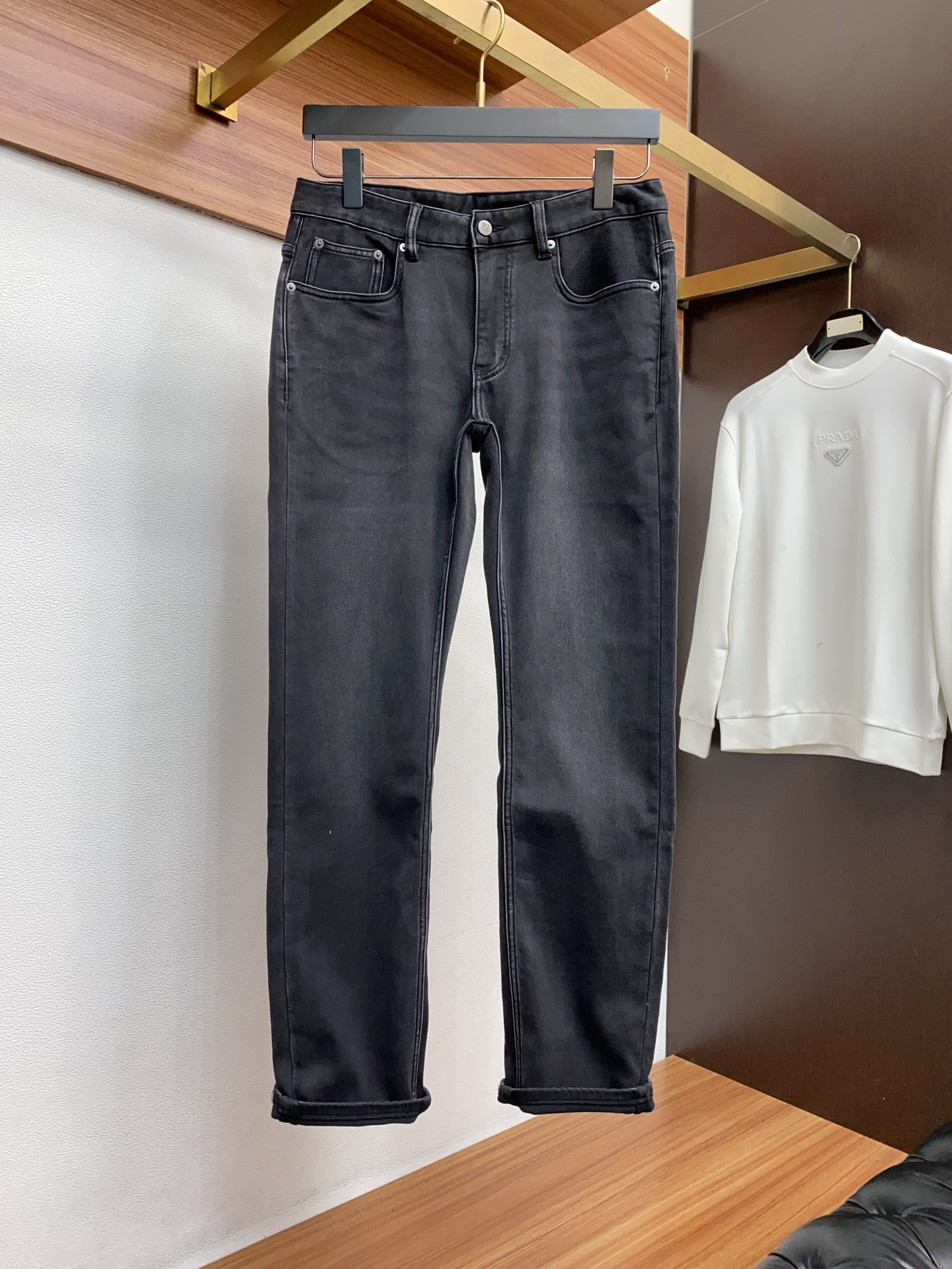 芬迪 2025SS秋冬 新品 原单男士修身牛仔休闲裤 纯血统品 G柜7000+ 每季必出的类型，无需质疑