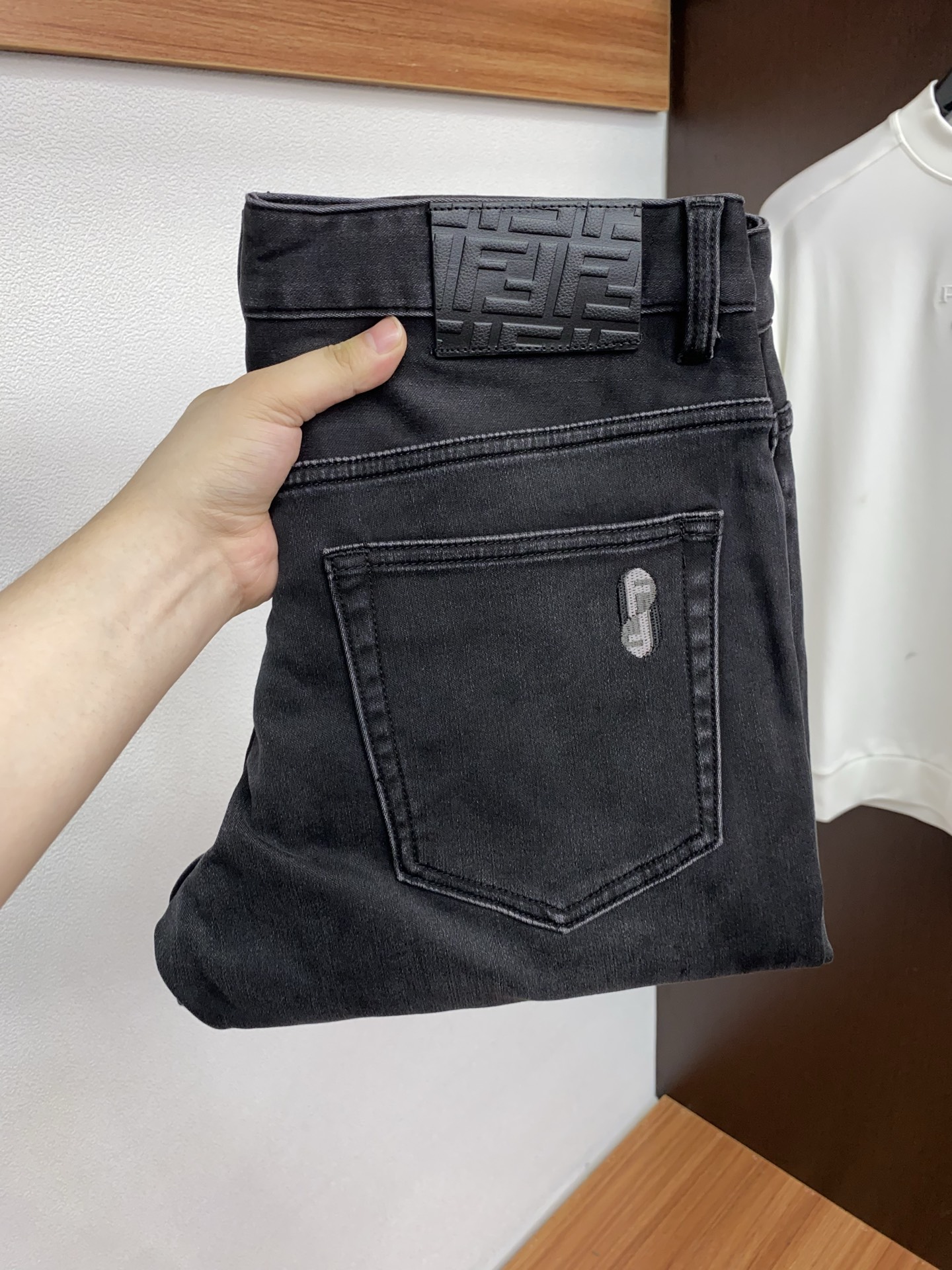 芬迪 2025SS秋冬 新品 原单男士修身牛仔休闲裤 纯血统品 G柜7000+ 每季必出的类型，无需质疑