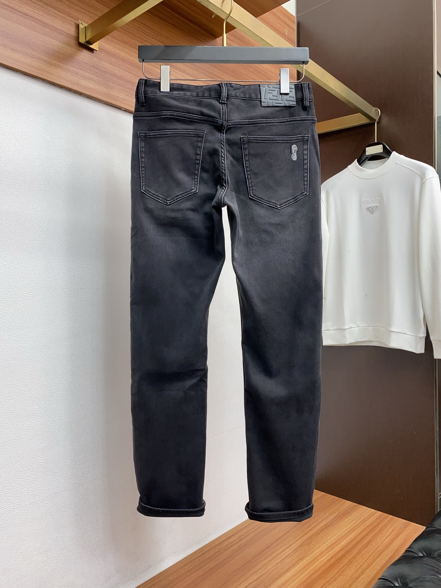 芬迪 2025SS秋冬 新品 原单男士修身牛仔休闲裤 纯血统品 G柜7000+ 每季必出的类型，无需质疑