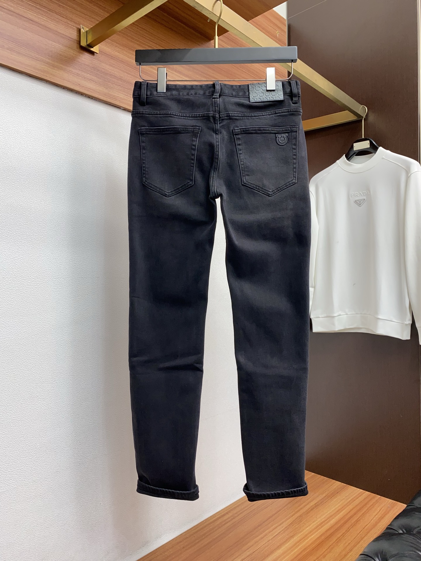 芬迪 2025SS秋冬 新品 原单男士修身牛仔休闲裤 纯血统品 G柜7000+ 每季必出的类型，无需质疑