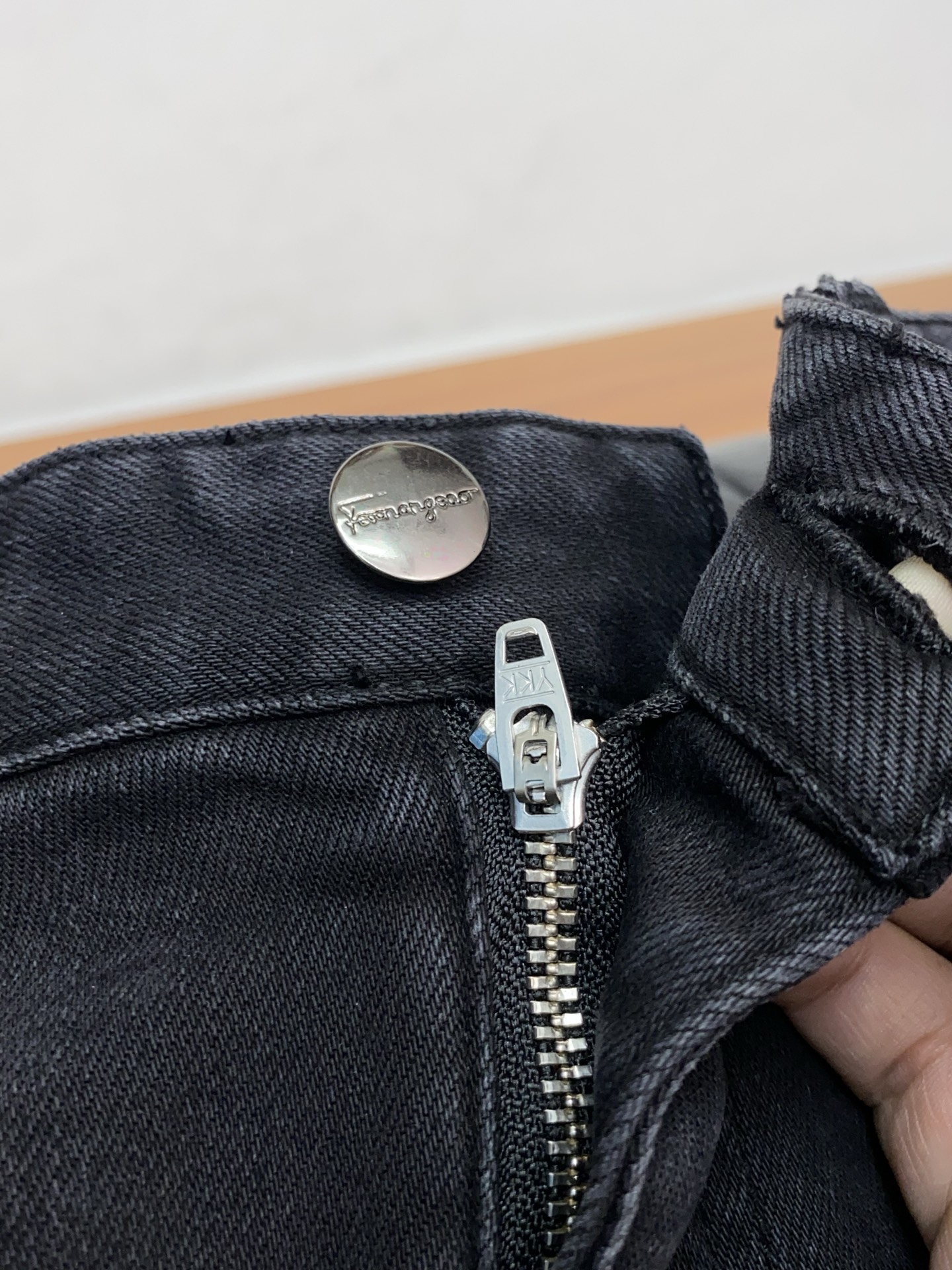 芬迪 2025SS秋冬 新品 原单男士修身牛仔休闲裤 纯血统品 G柜7000+ 每季必出的类型，无需质疑