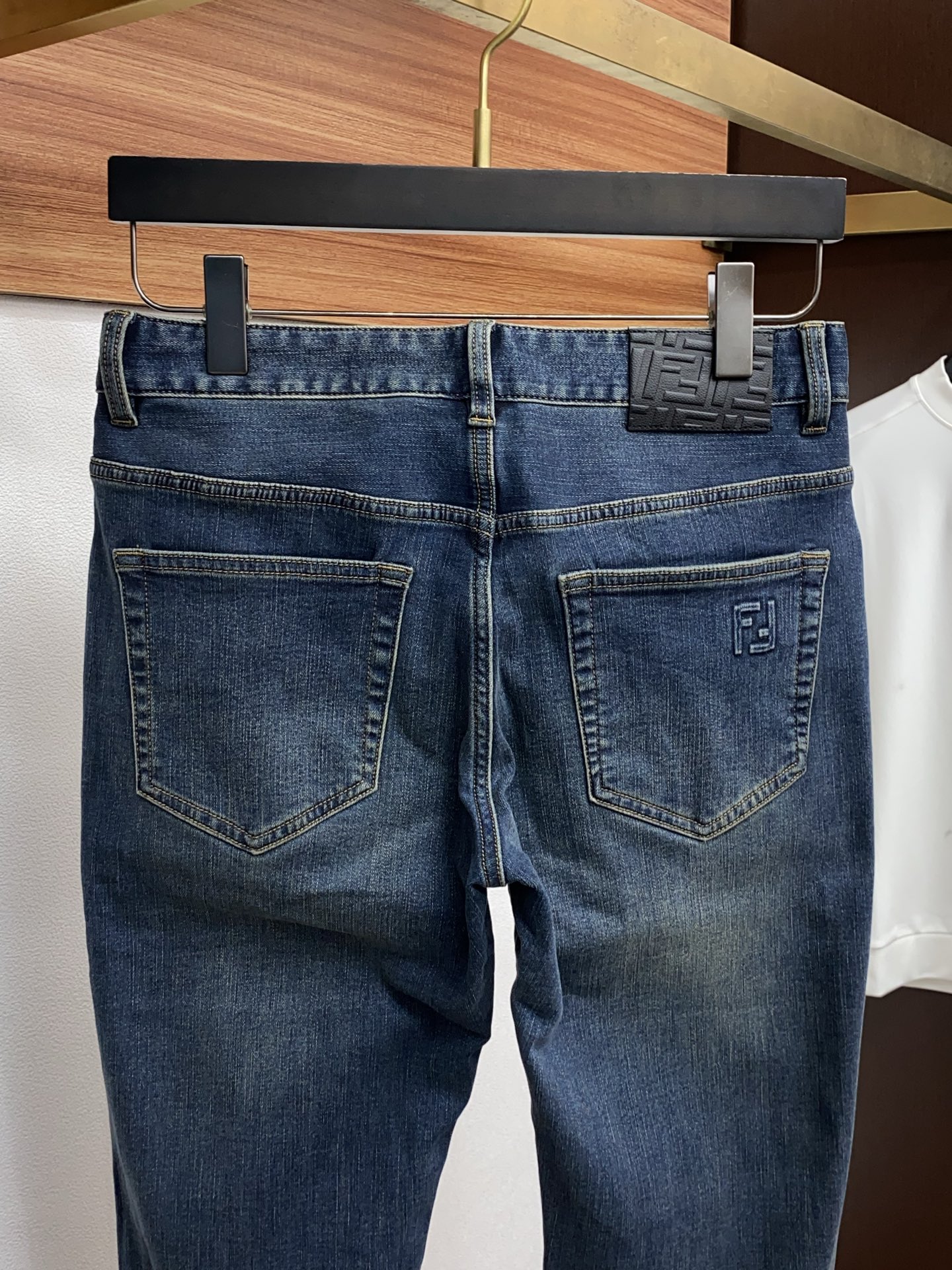 芬迪 2025SS秋冬 新品 原单男士修身牛仔休闲裤 纯血统品 G柜7000+ 每季必出的类型，无需质疑