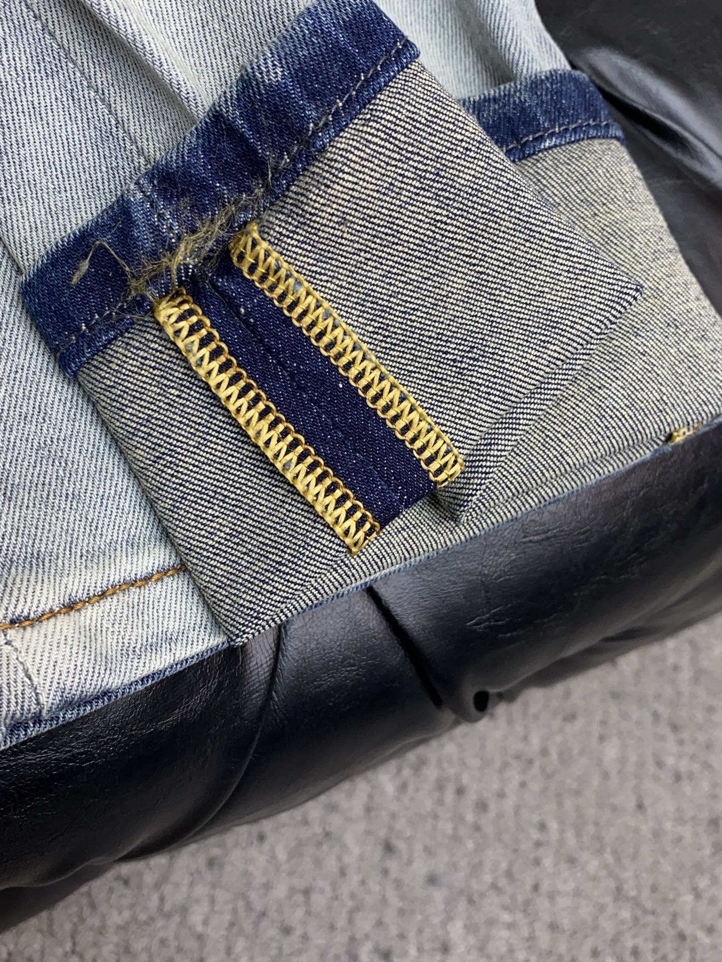 芬迪 2026ss春夏新款修身小直筒牛仔裤 完美洗水工艺 定制顶级五金logo 独家定制微弹面料 码数2