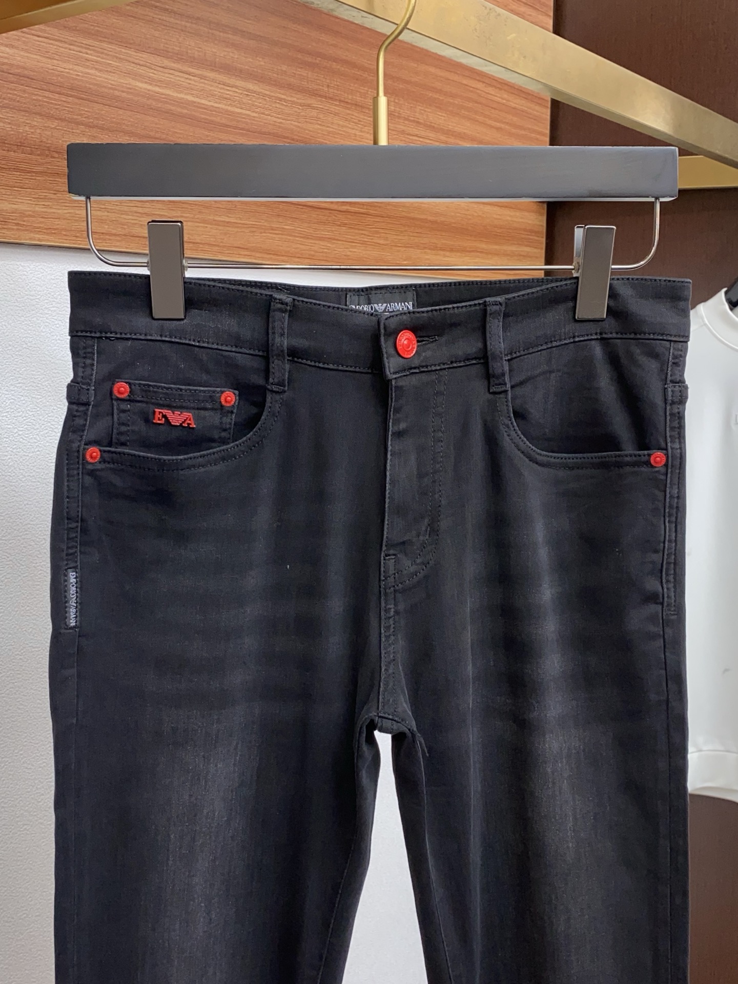 阿玛尼 2026ss春夏新款修身小直筒牛仔裤 完美洗水工艺 定制顶级五金logo 独家定制微弹面料 码数