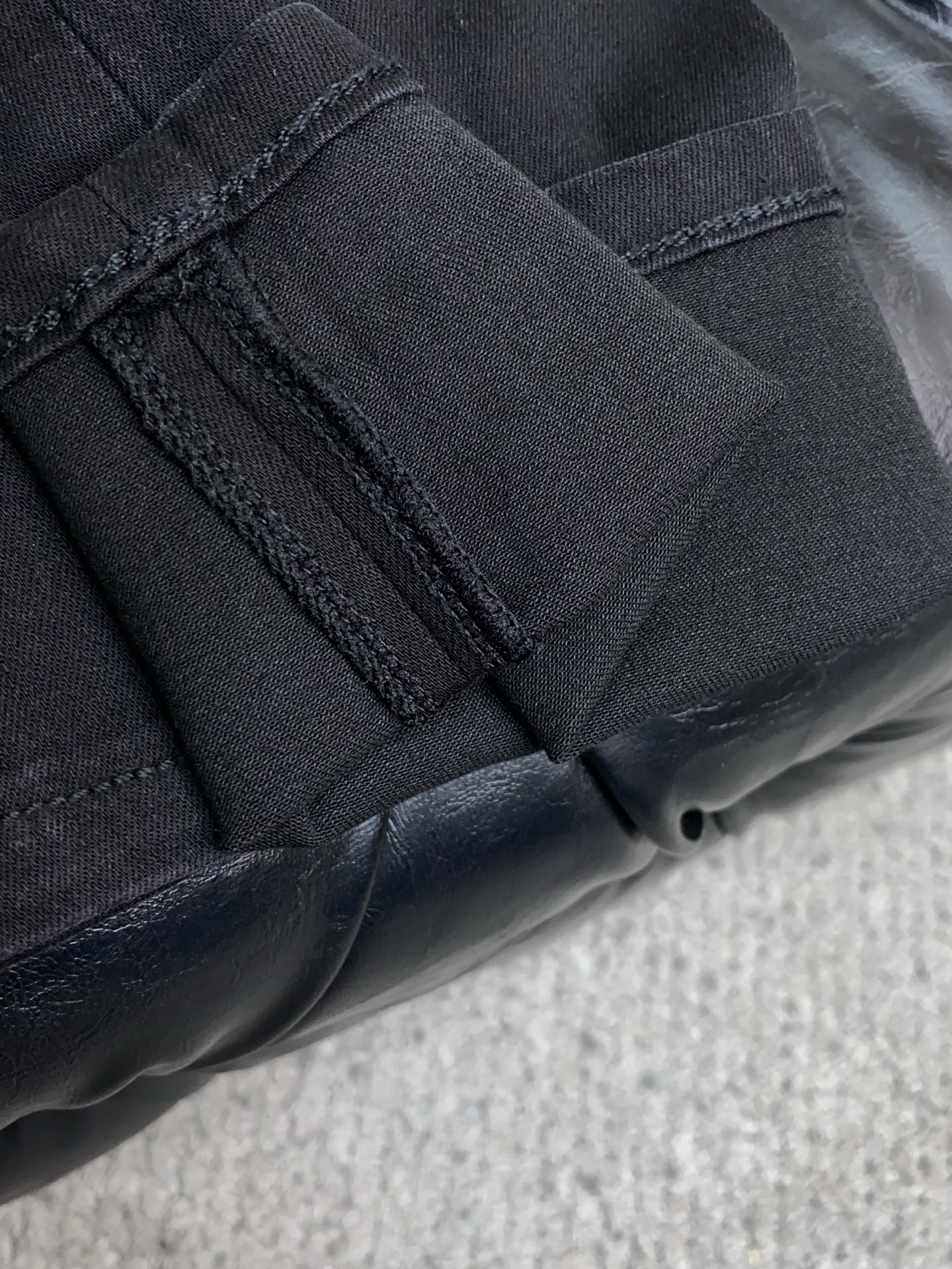 阿玛尼 2026ss春夏新款修身小直筒牛仔裤 完美洗水工艺 定制顶级五金logo 独家定制微弹面料 码数