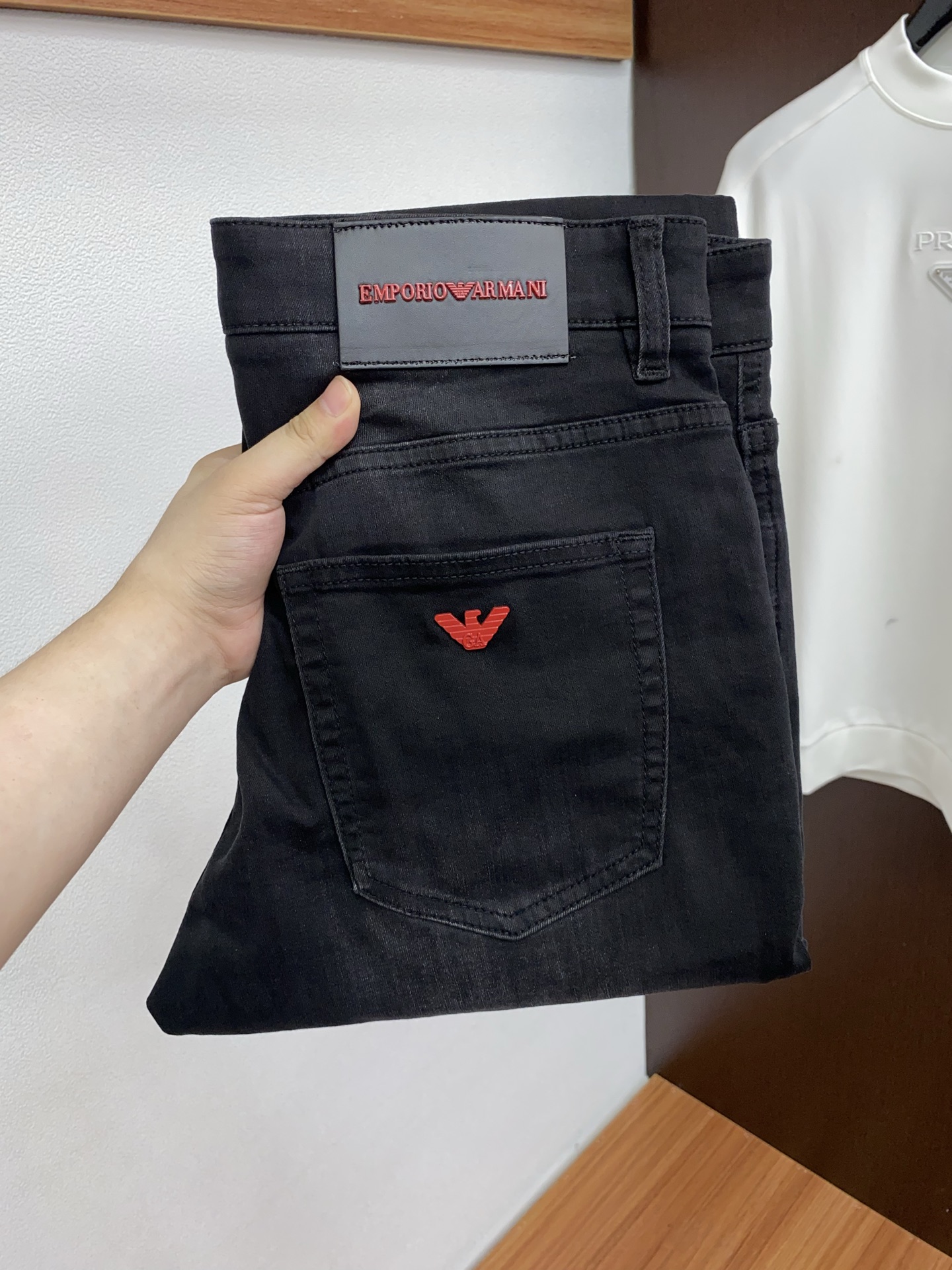 阿玛尼 2026ss春夏新款修身小直筒牛仔裤 完美洗水工艺 定制顶级五金logo 独家定制微弹面料 码数