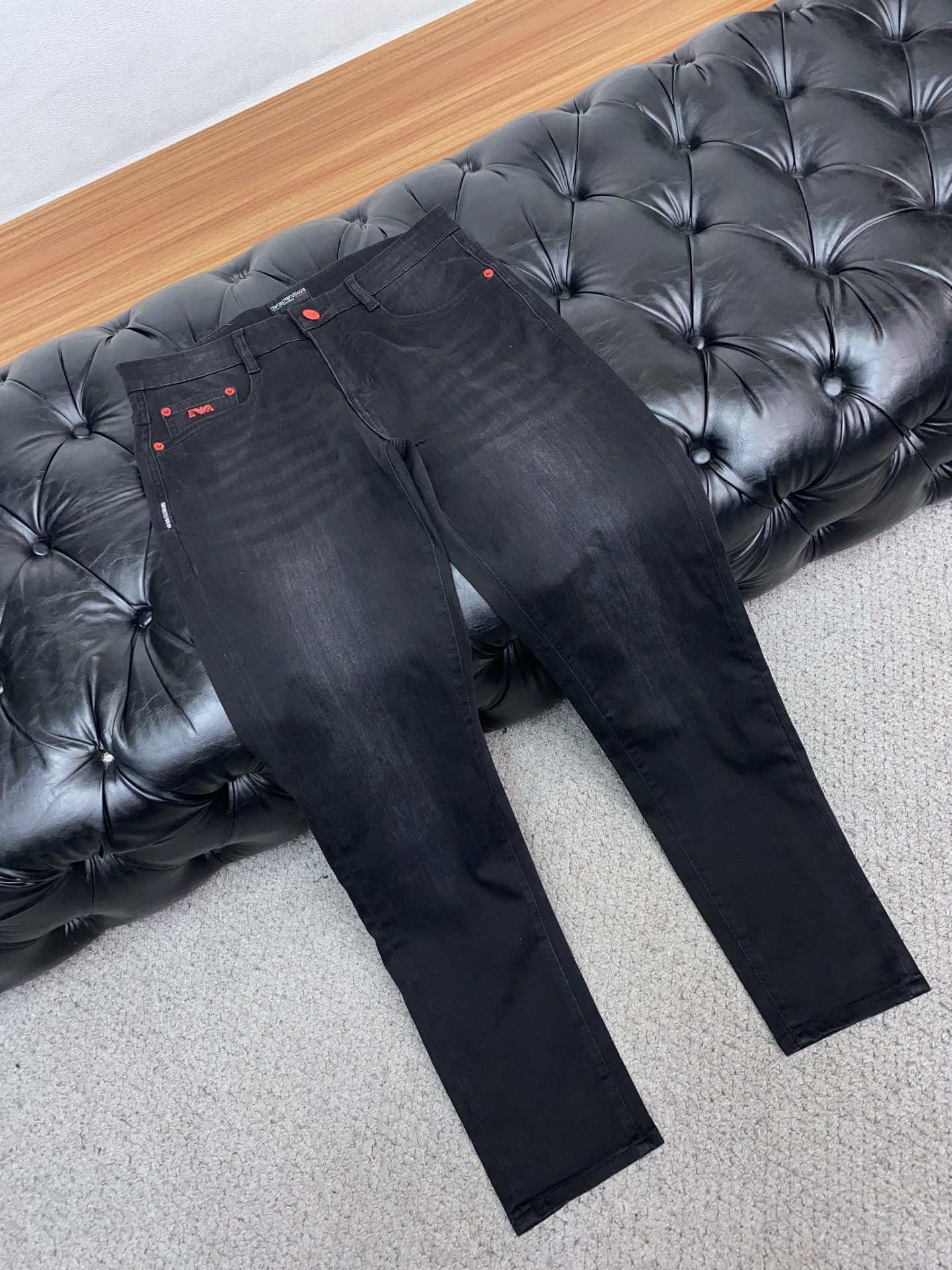 阿玛尼 2026ss春夏新款修身小直筒牛仔裤 完美洗水工艺 定制顶级五金logo 独家定制微弹面料 码数