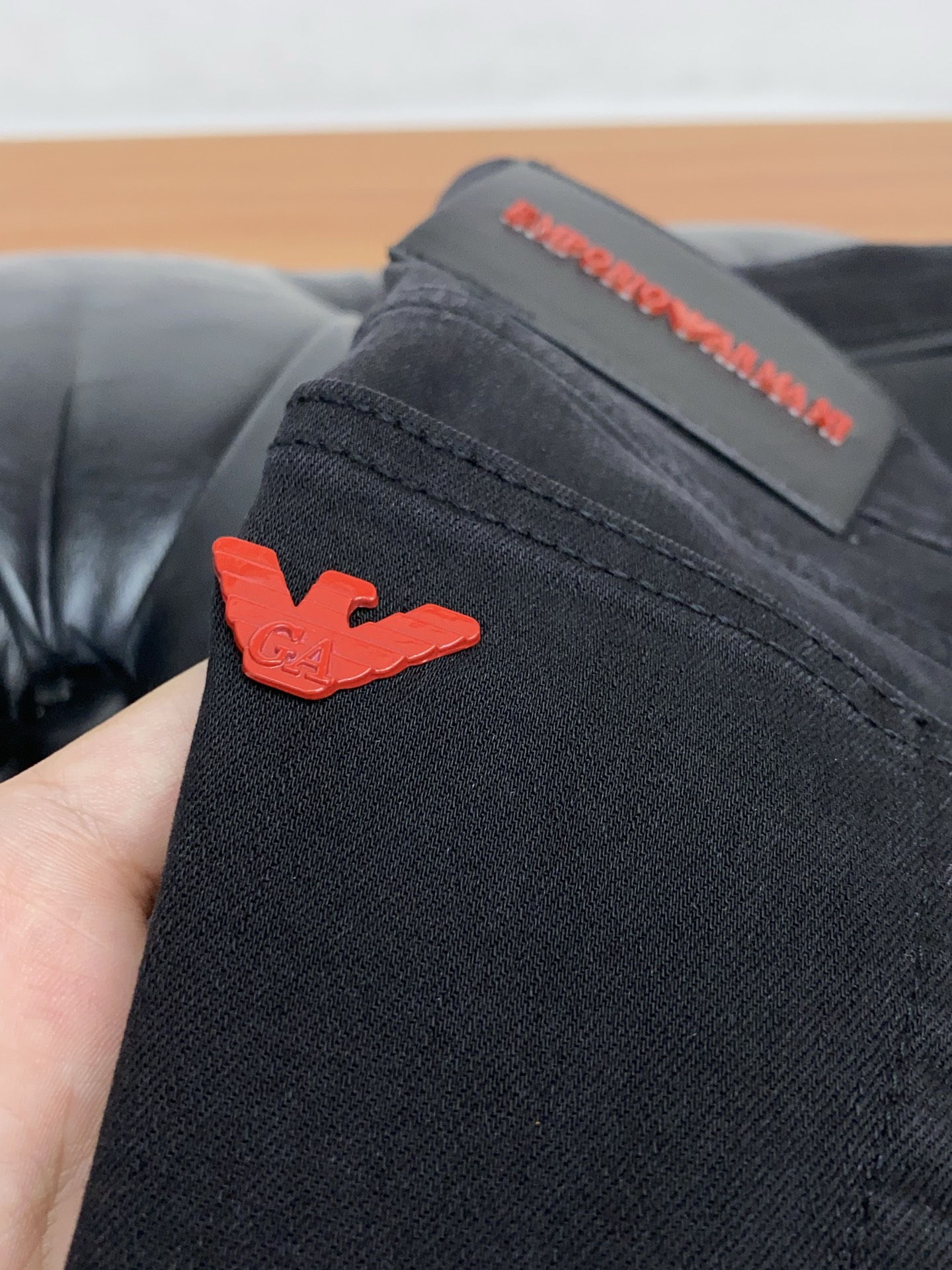 阿玛尼 2026ss春夏新款修身小直筒牛仔裤 完美洗水工艺 定制顶级五金logo 独家定制微弹面料 码数