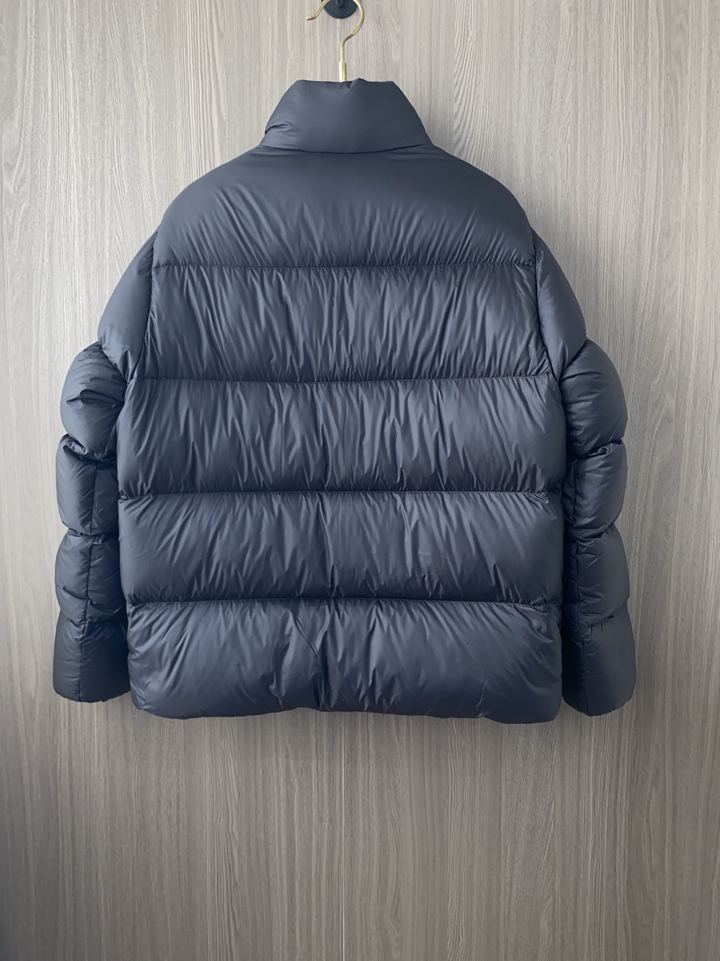 蒙口 25秋冬男士时尚鹅绒羽绒服 轻奢时尚休闲风格，轻盈保暖柔软！低调系列时尚百搭，就是有型！香港贸易订