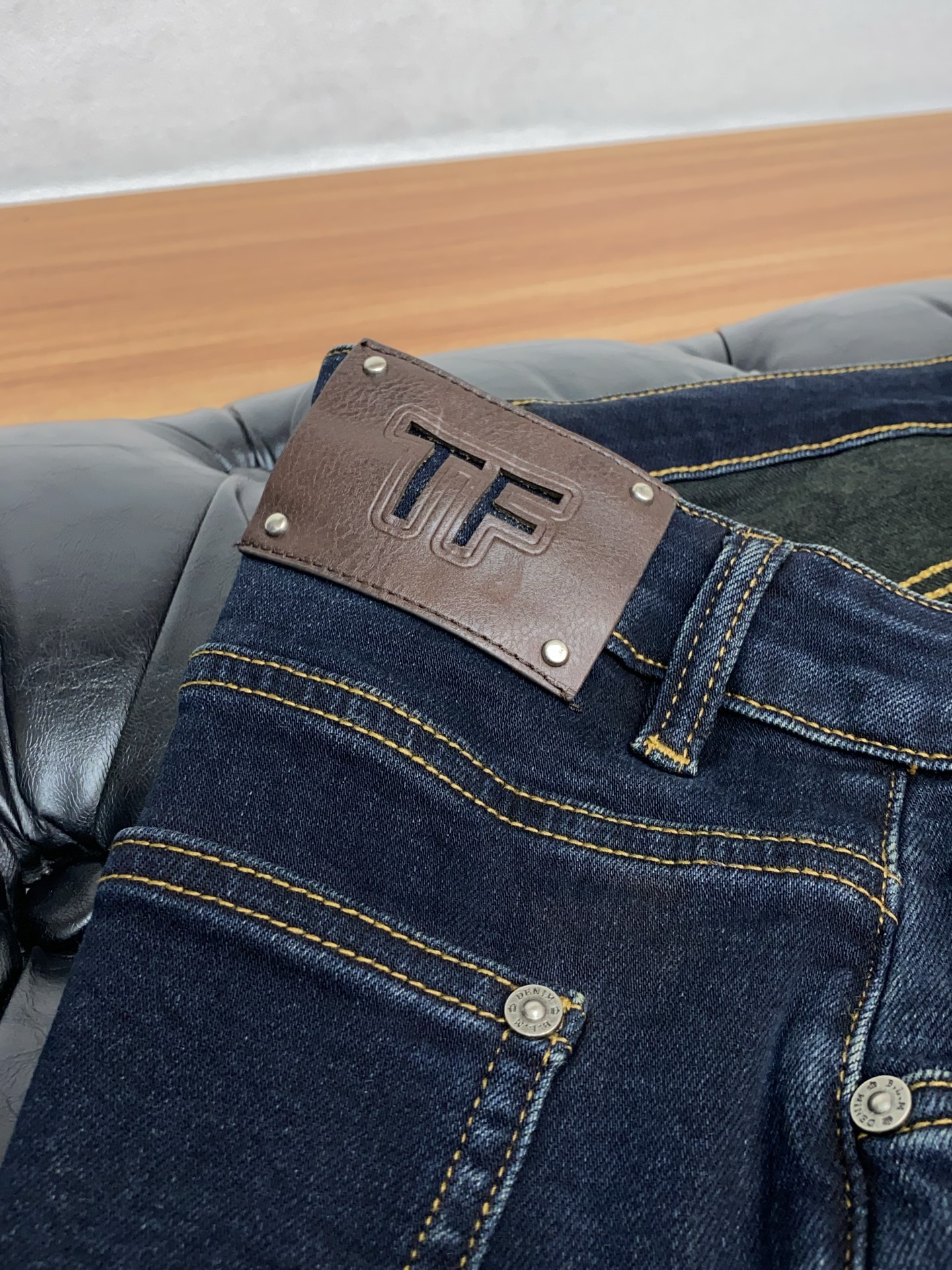 罗意威 2025SS秋冬 新品 原单男士修身牛仔休闲裤 纯血统品 G柜7000+ 每季必出的类型，无需质