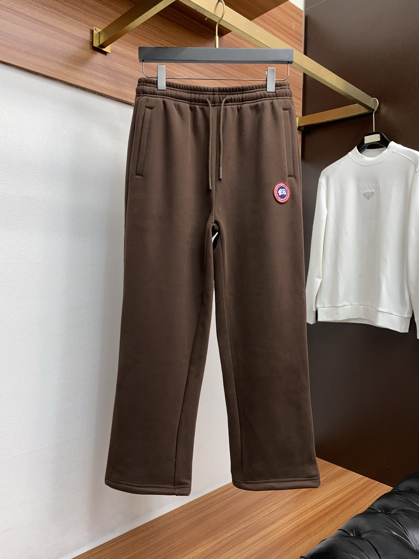 大鹅 25S秋冬男新款工艺休闲裤.定制纯棉加绒裤！经典！！！高端纯棉复合高级不倒绒面料打造.贴身质地柔软