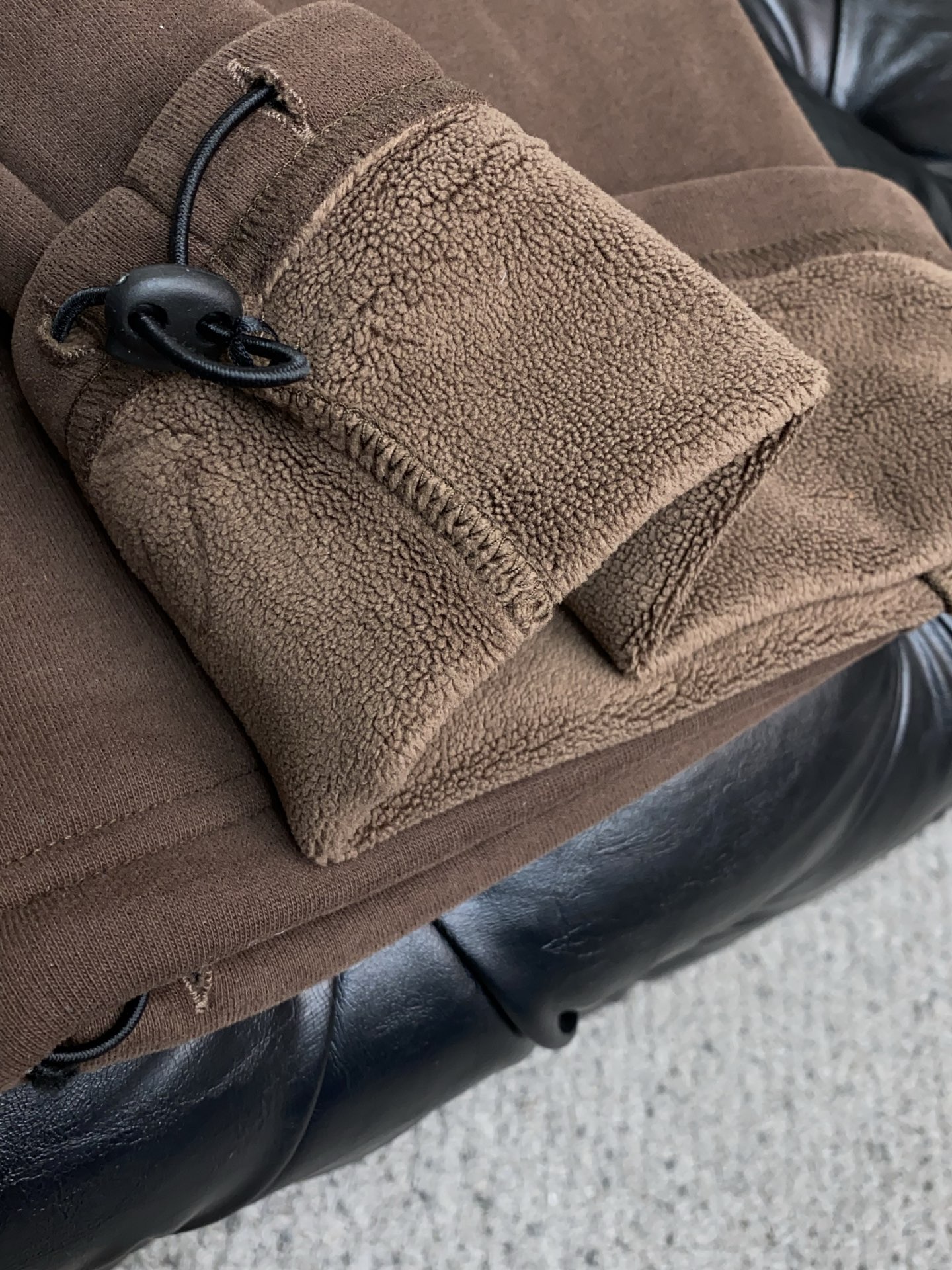 大鹅 25S秋冬男新款工艺休闲裤.定制纯棉加绒裤！经典！！！高端纯棉复合高级不倒绒面料打造.贴身质地柔软