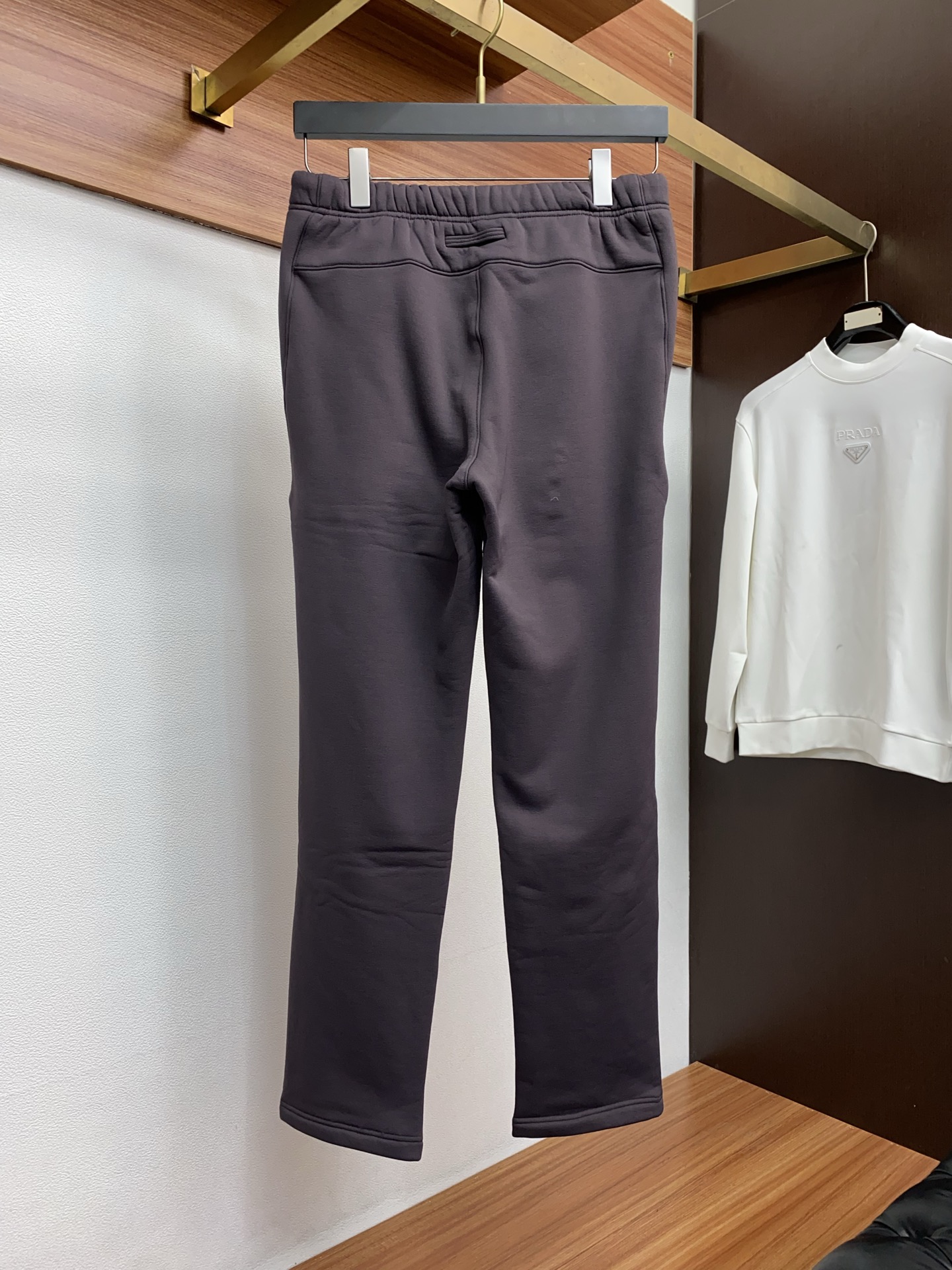 杰尼亚 25S秋冬男新款工艺休闲裤.定制纯棉加绒裤！经典！！！高端纯棉复合高级不倒绒面料打造.贴身质地柔