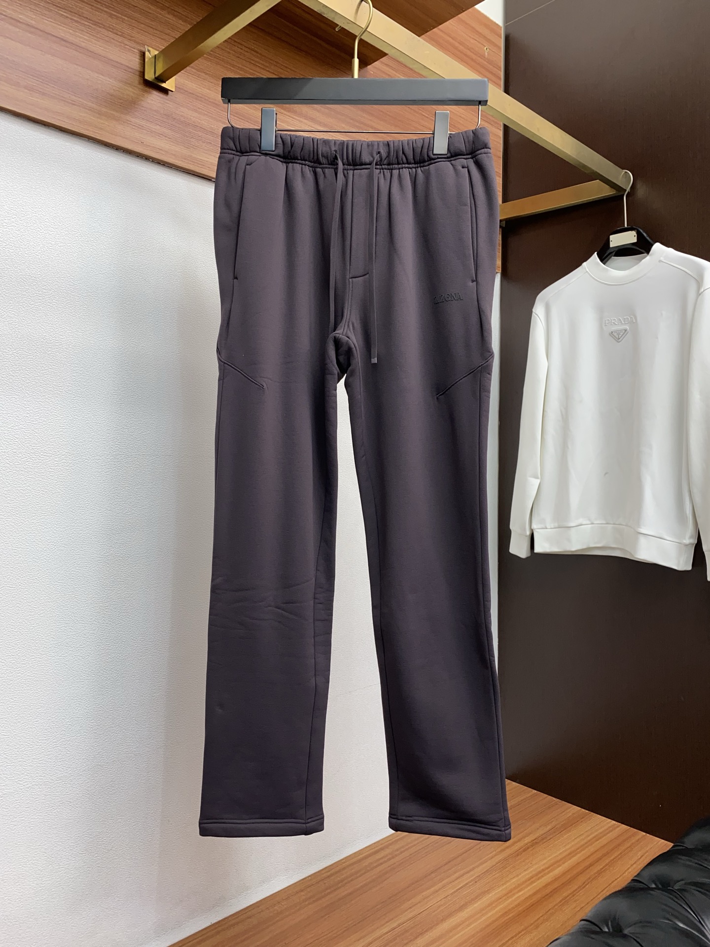 杰尼亚 25S秋冬男新款工艺休闲裤.定制纯棉加绒裤！经典！！！高端纯棉复合高级不倒绒面料打造.贴身质地柔