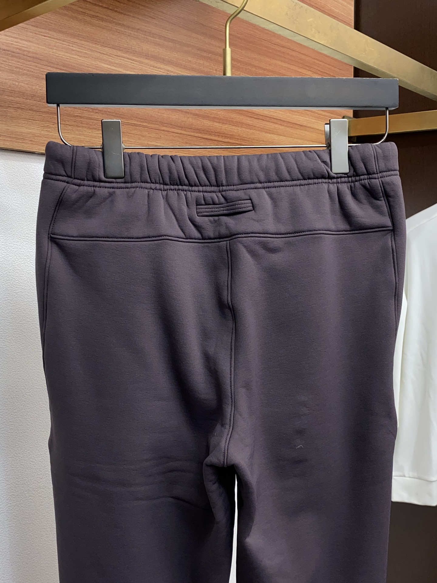 杰尼亚 25S秋冬男新款工艺休闲裤.定制纯棉加绒裤！经典！！！高端纯棉复合高级不倒绒面料打造.贴身质地柔