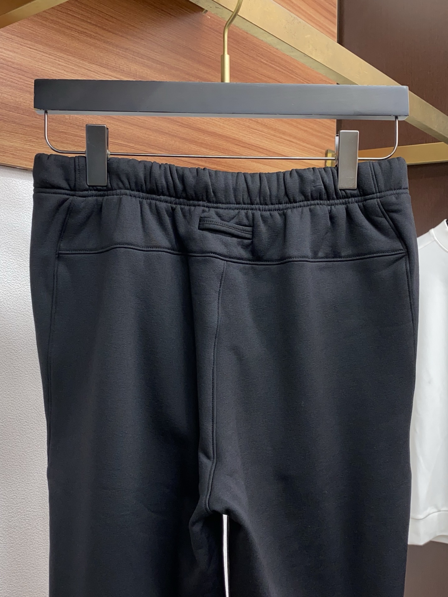 杰尼亚 25S秋冬男新款工艺休闲裤.定制纯棉加绒裤！经典！！！高端纯棉复合高级不倒绒面料打造.贴身质地柔