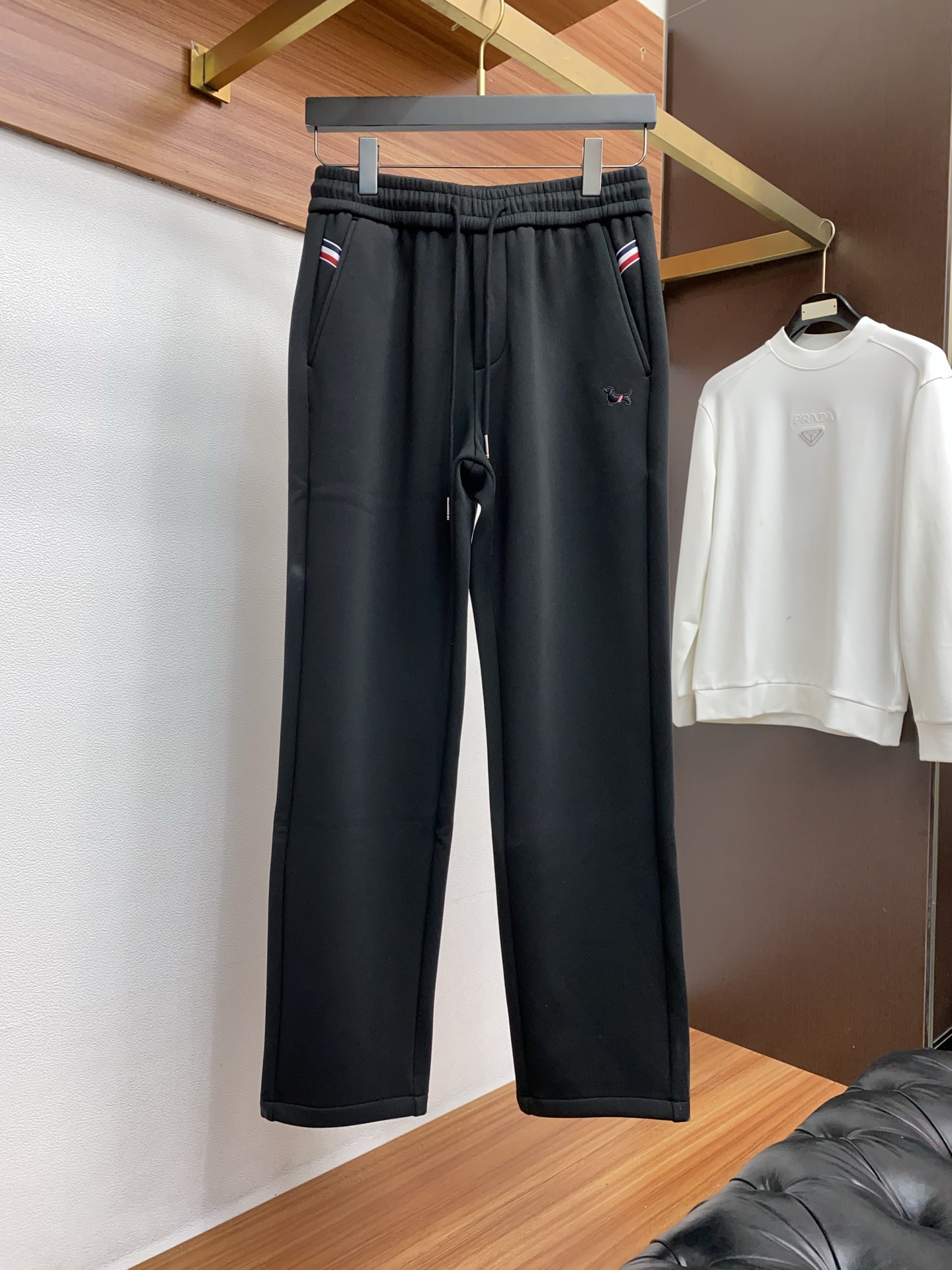 TB 秋冬新款加绒休闲裤 休闲直筒风格强势上新，新款不断！！！高级纯棉面料，寒冬保暖神器，男士休闲长裤，