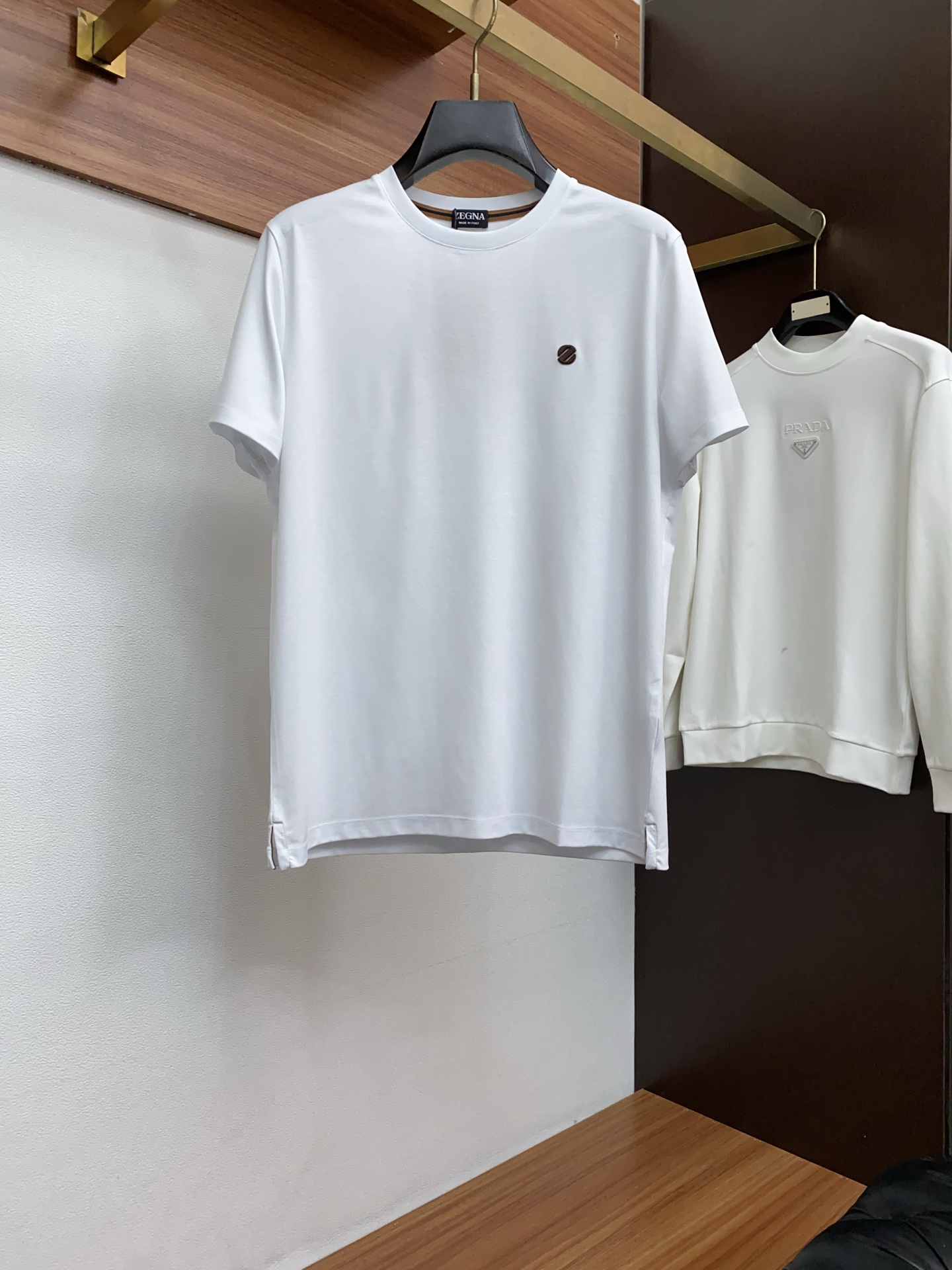 제냐 남성 반팔 26SS 49666