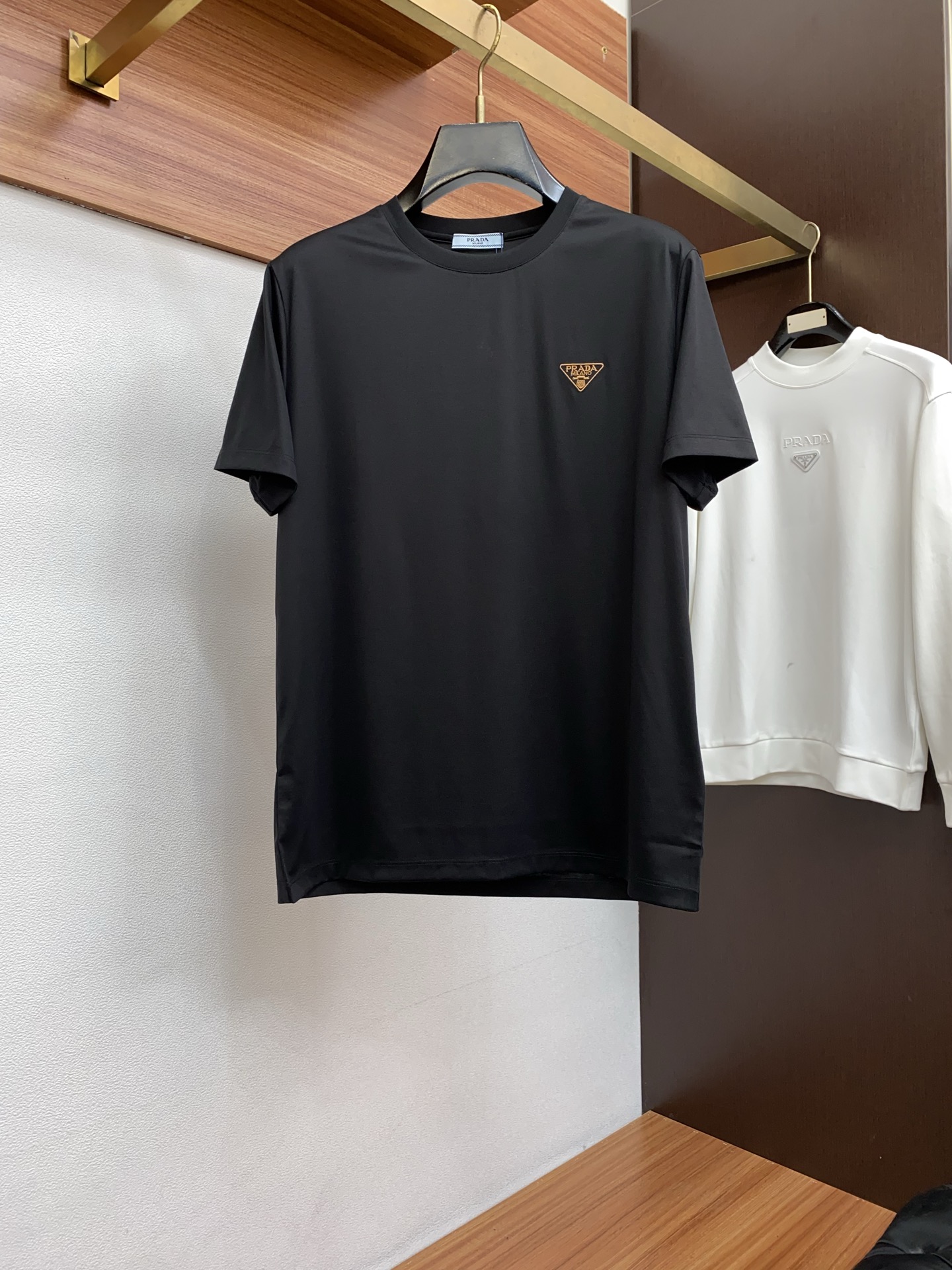 프라다 2026SS 로고 코튼 라운드넥 반팔 티셔츠 1173 Prada T Shirt