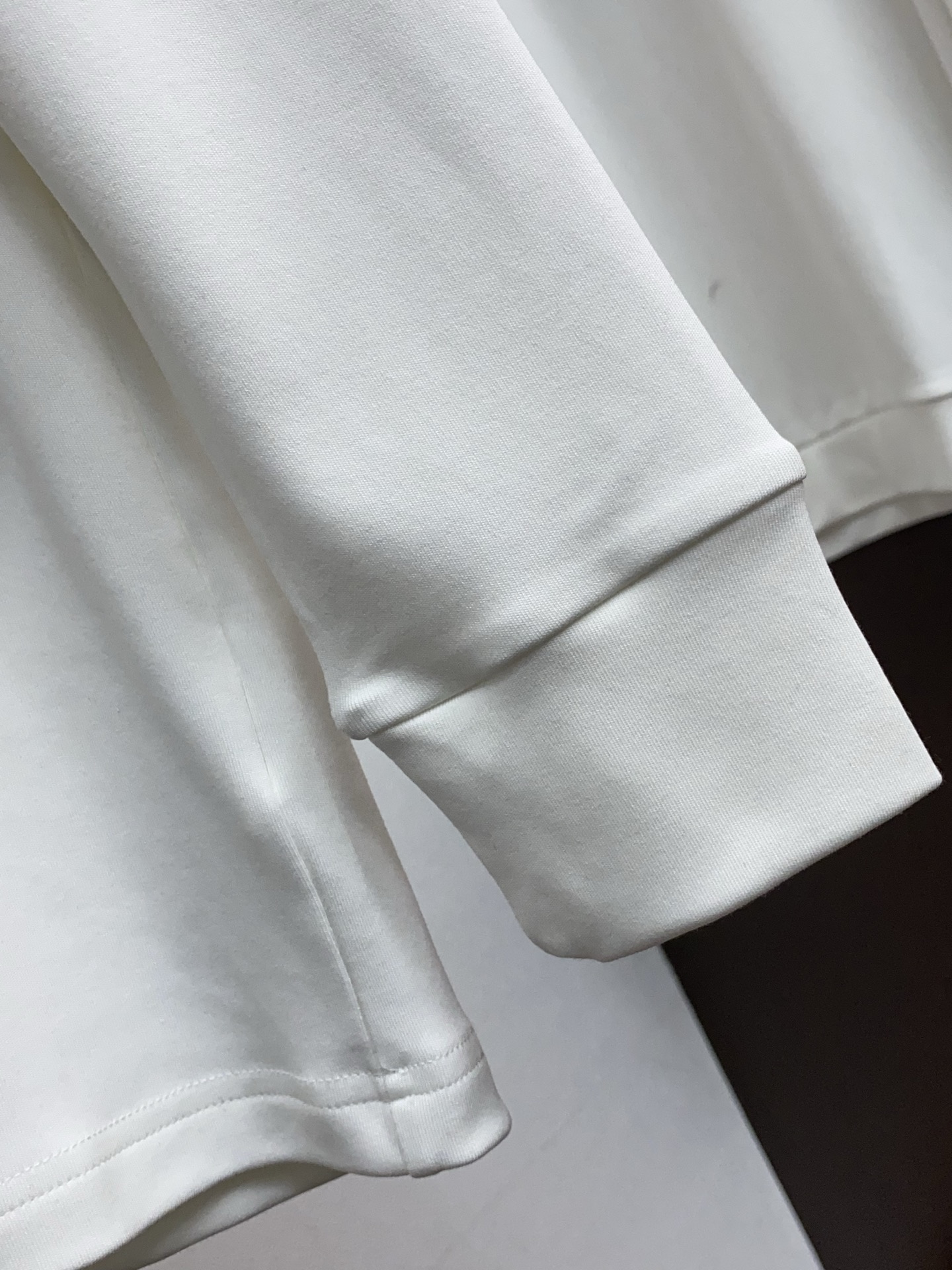 lp🆕 诺悠翩雅 25ss秋季 新品 新款贸易订单圆领长袖打底衫长袖T恤网红款！上身舒适透气，不僵硬，整