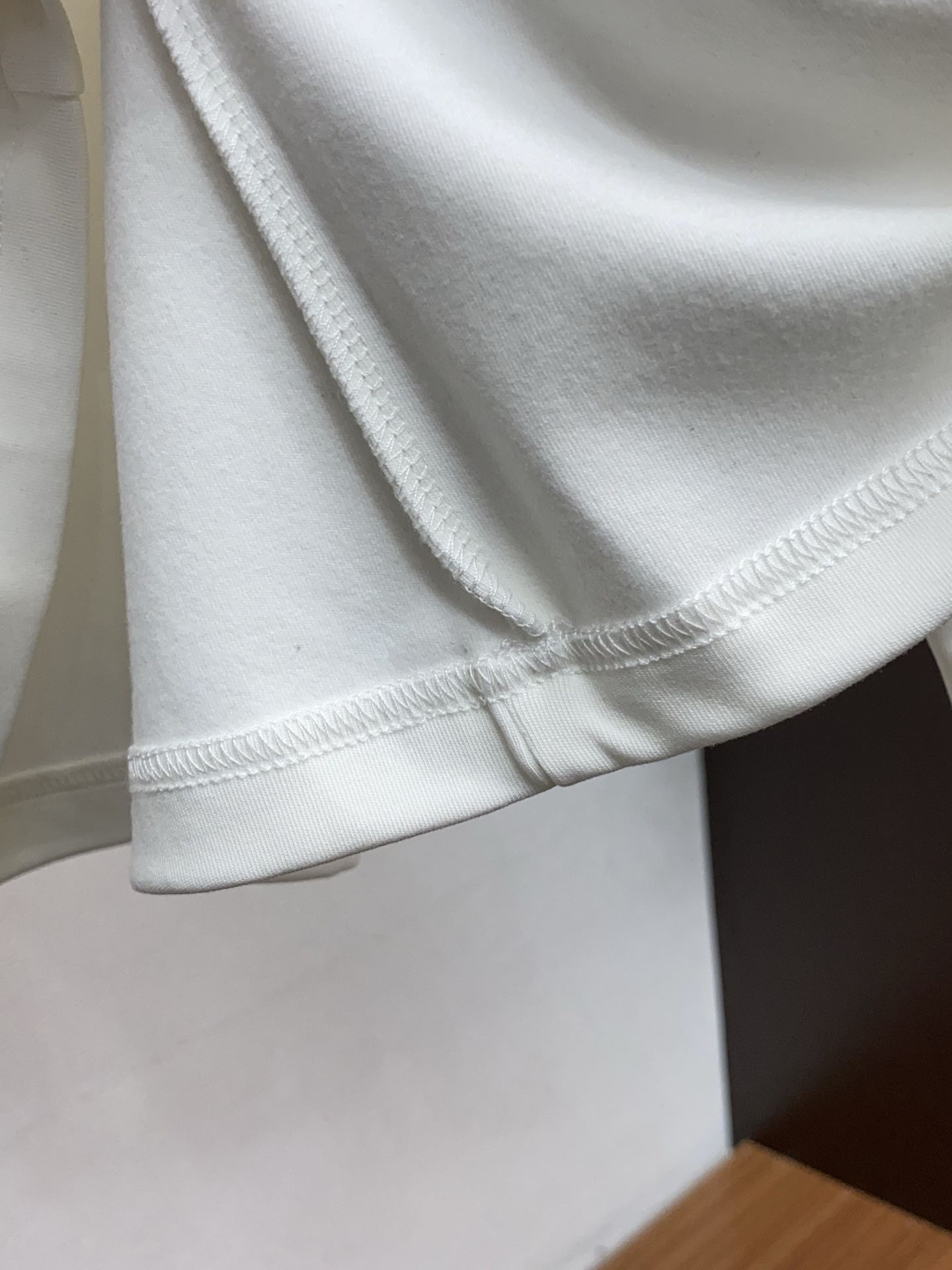 lp🆕 诺悠翩雅 25ss秋季 新品 新款贸易订单圆领长袖打底衫长袖T恤网红款！上身舒适透气，不僵硬，整