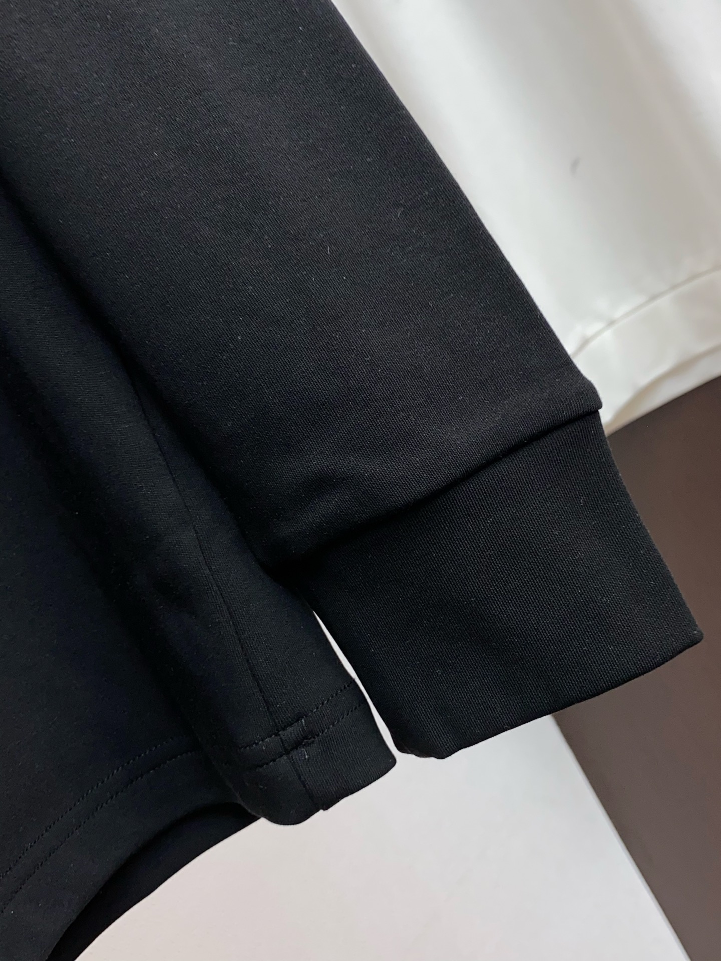 lp🆕 诺悠翩雅 25ss秋季 新品 新款贸易订单圆领长袖打底衫长袖T恤网红款！上身舒适透气，不僵硬，整