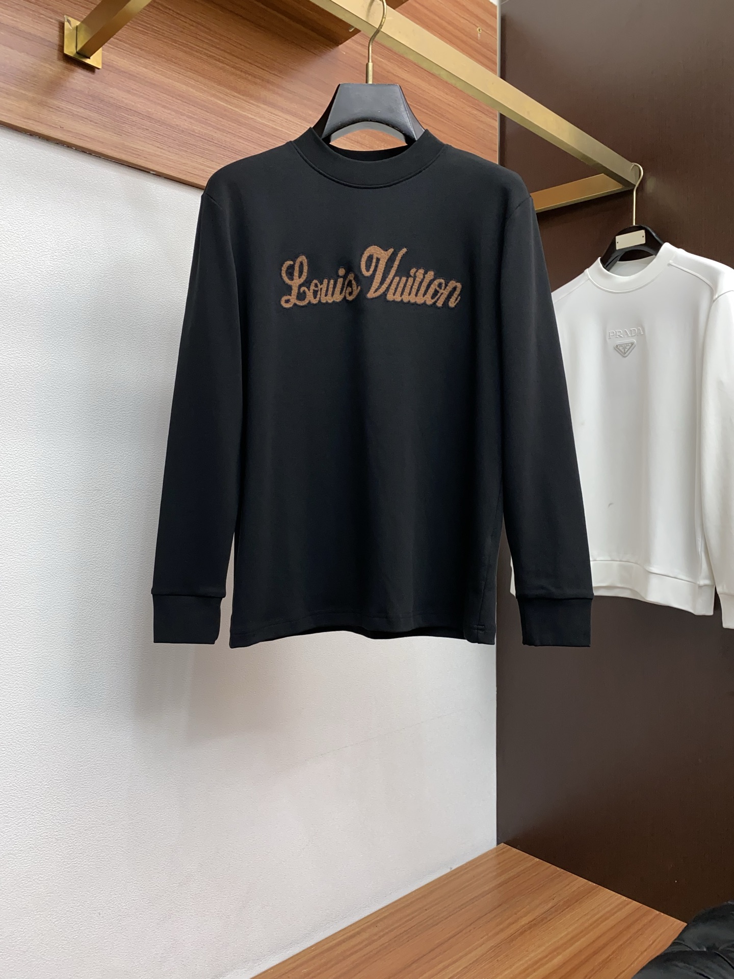 lp🆕 诺悠翩雅 25ss秋季 新品 新款贸易订单圆领长袖打底衫长袖T恤网红款！上身舒适透气，不僵硬，整