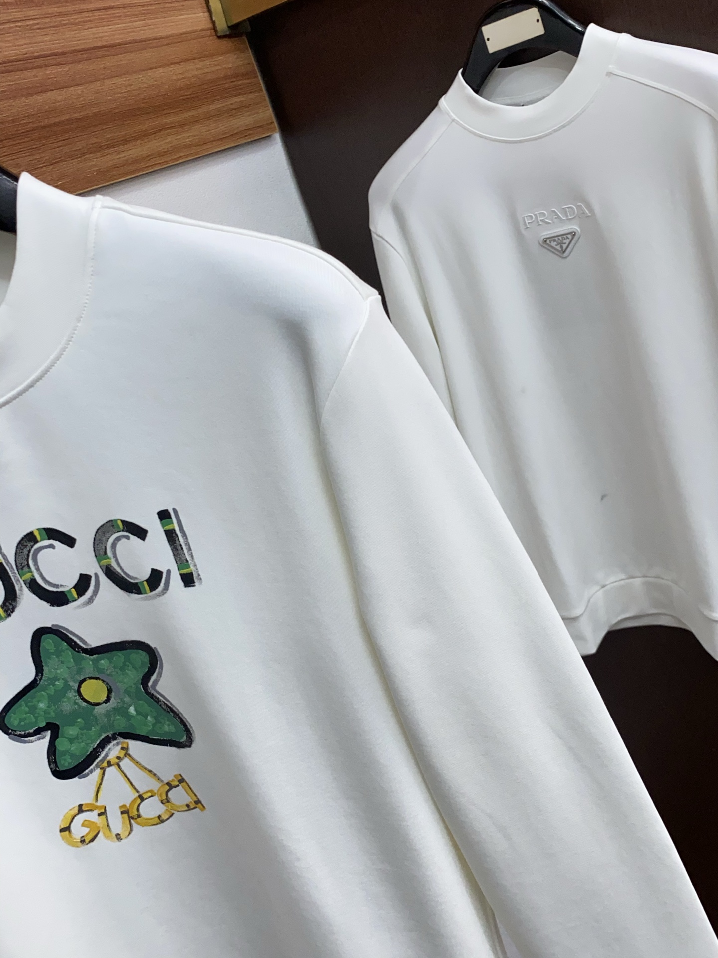 古奇 25ss秋季 新品 新款贸易订单圆领长袖打底衫长袖T恤网红款！上身舒适透气，不僵硬，整体有着丰富的