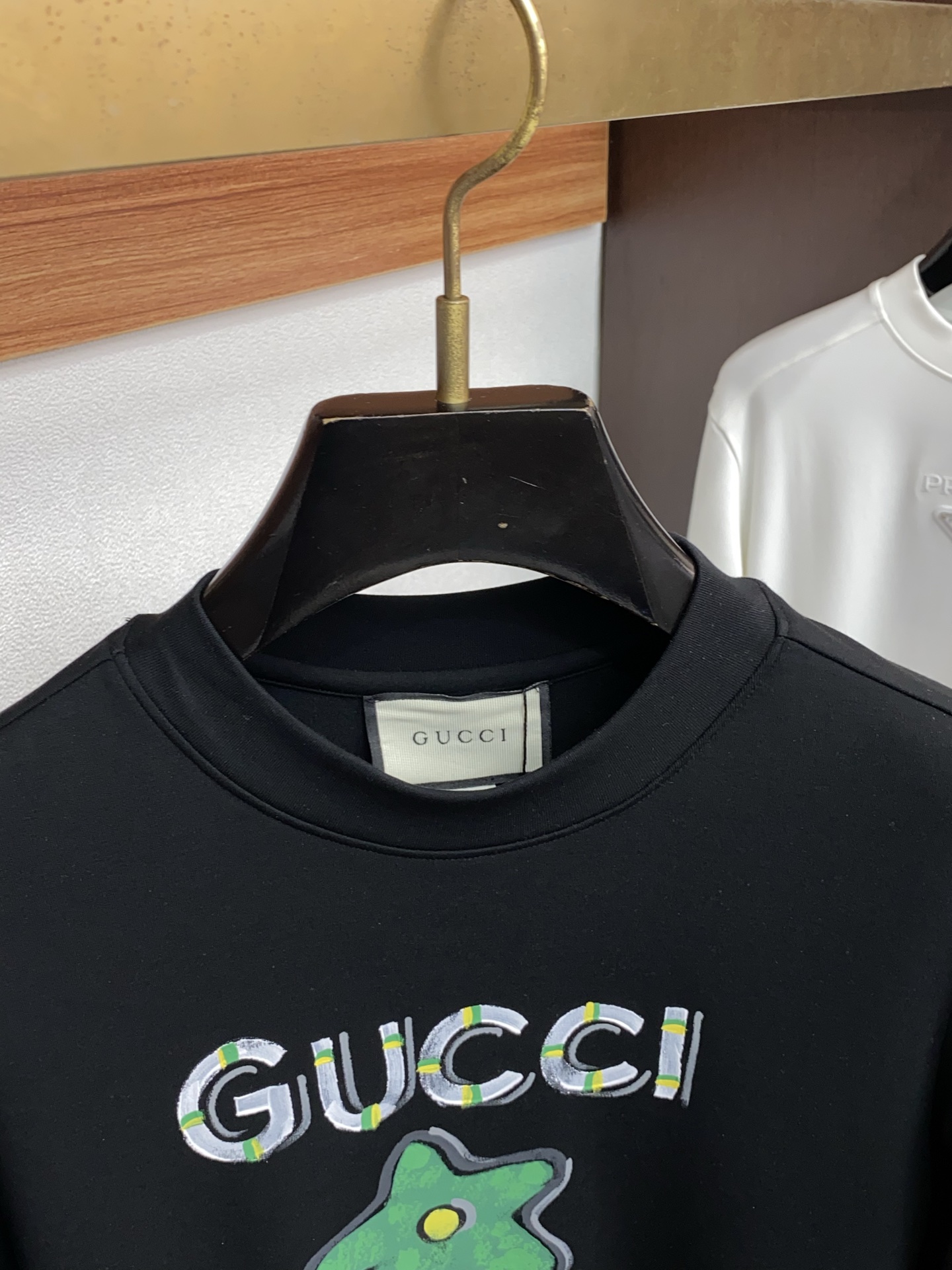 古奇 25ss秋季 新品 新款贸易订单圆领长袖打底衫长袖T恤网红款！上身舒适透气，不僵硬，整体有着丰富的