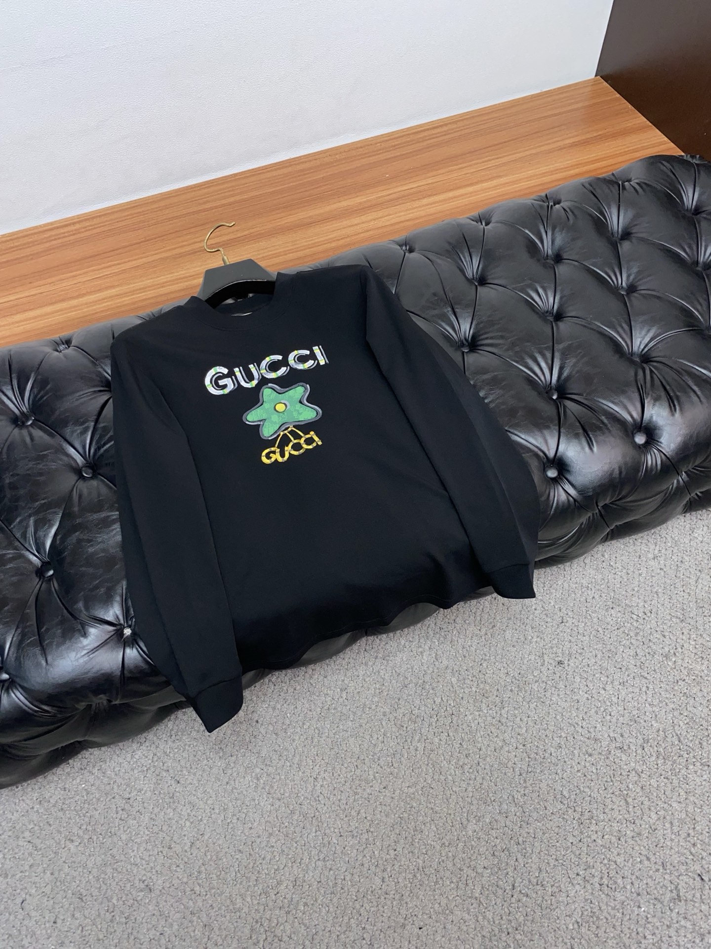 古奇 25ss秋季 新品 新款贸易订单圆领长袖打底衫长袖T恤网红款！上身舒适透气，不僵硬，整体有着丰富的