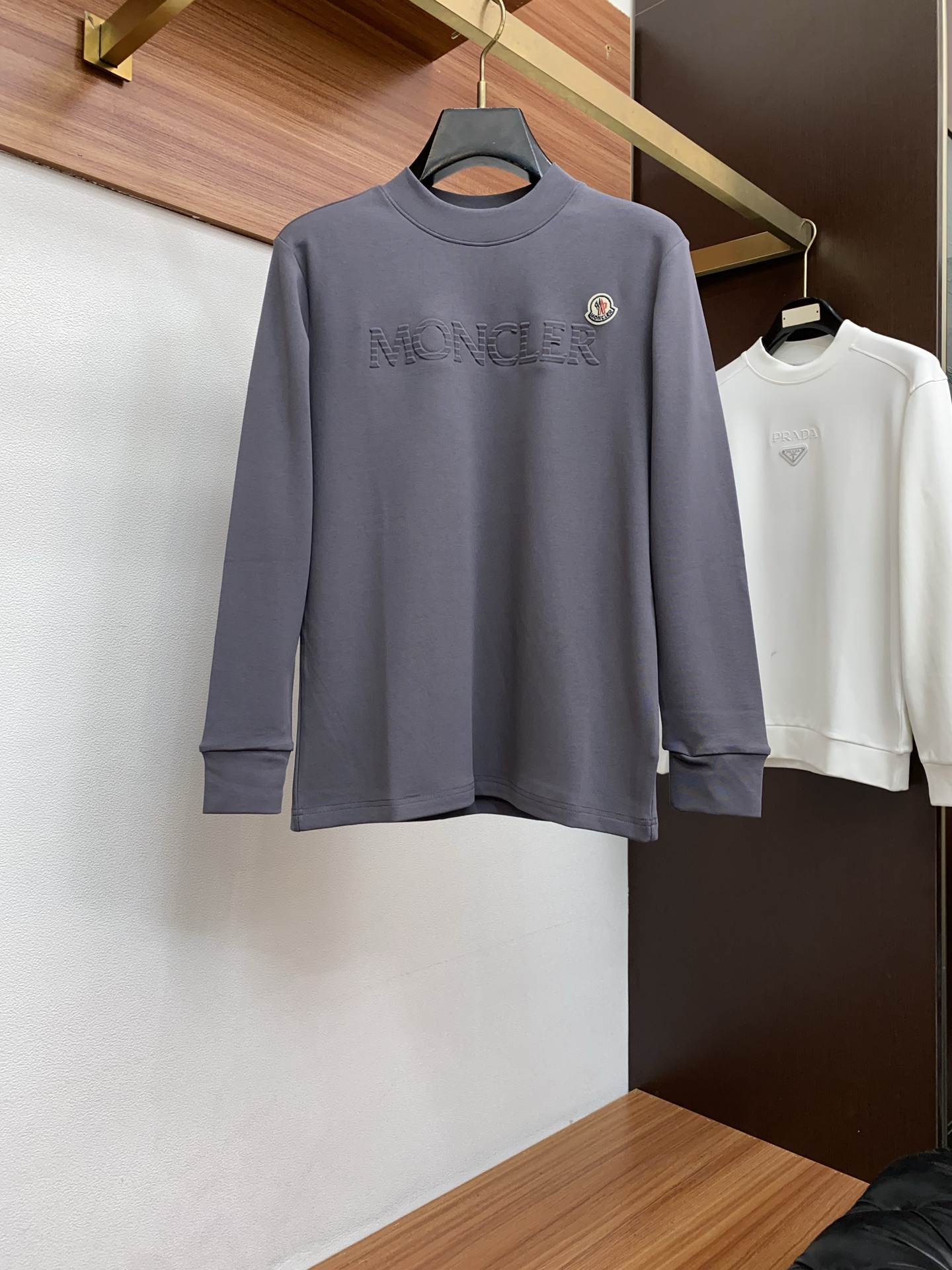 蒙口 25ss秋季 新品 新款贸易订单圆领长袖打底衫长袖T恤网红款！上身舒适透气，不僵硬，整体有着丰富的