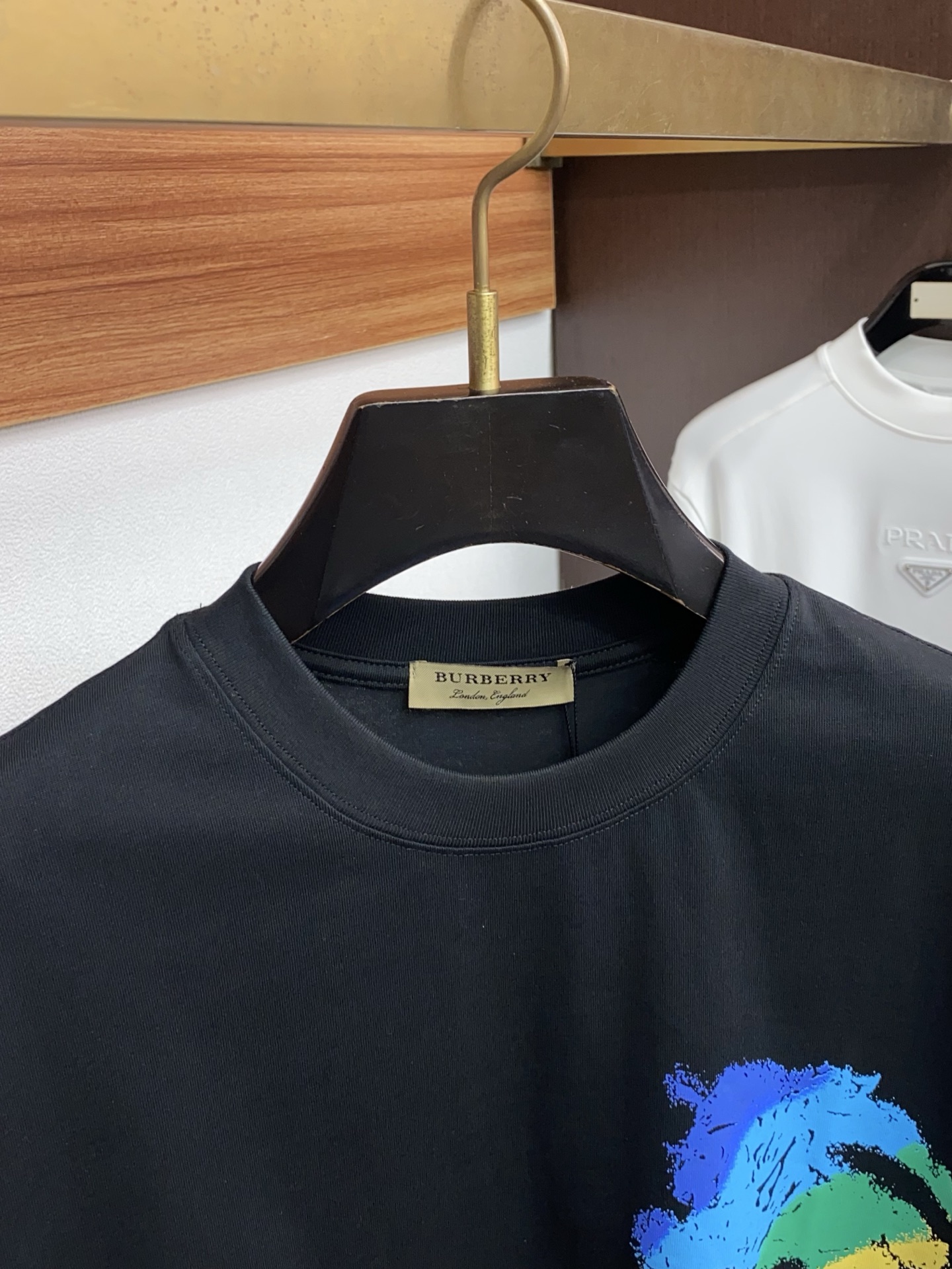 。🩵 巴宝莉 26SS春夏新款 纯棉质圆领短袖 男士基础款纯白专柜短袖T恤衫！贸易公司渠道稀出，同步官网