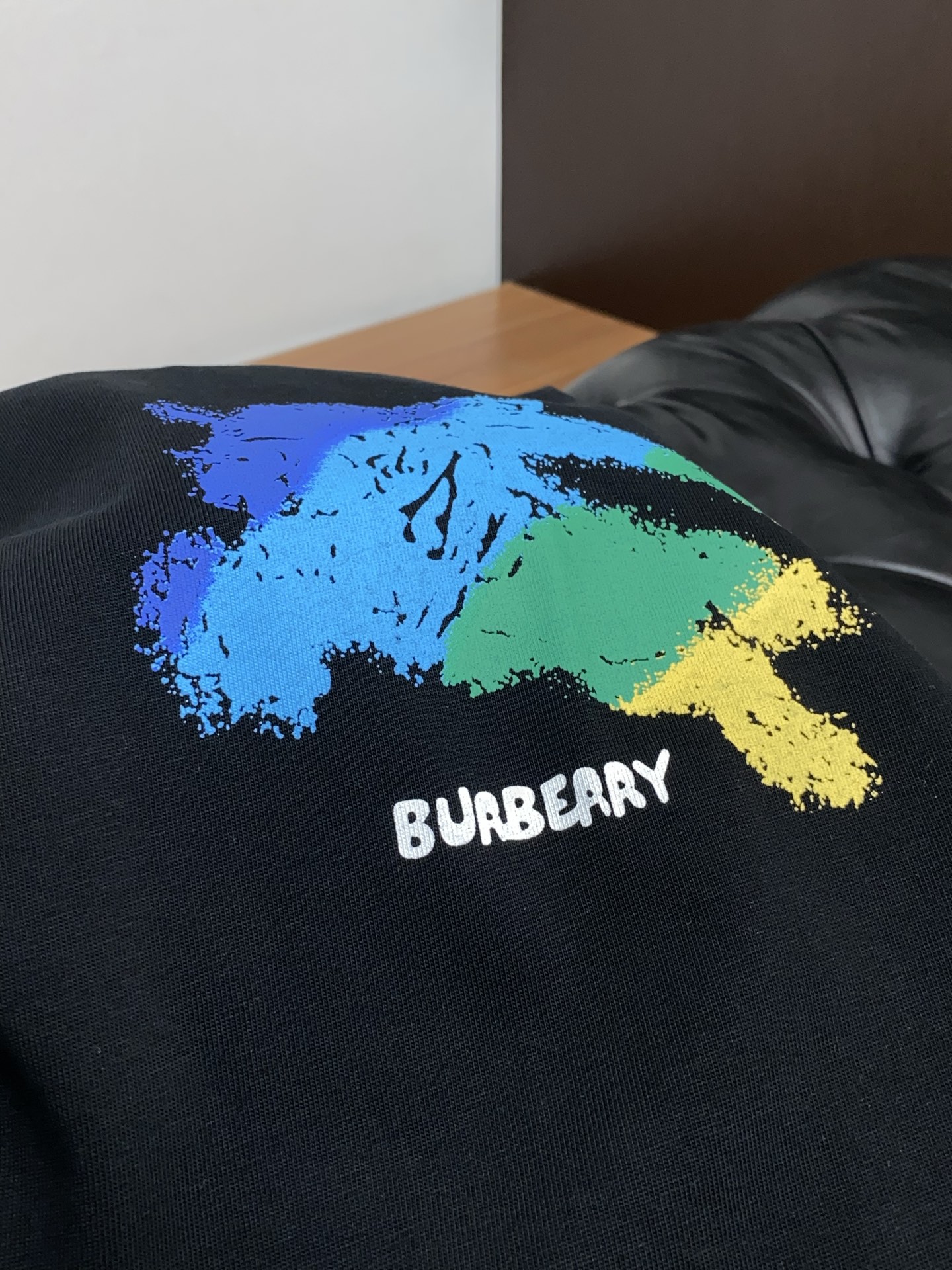 。🩵 巴宝莉 26SS春夏新款 纯棉质圆领短袖 男士基础款纯白专柜短袖T恤衫！贸易公司渠道稀出，同步官网