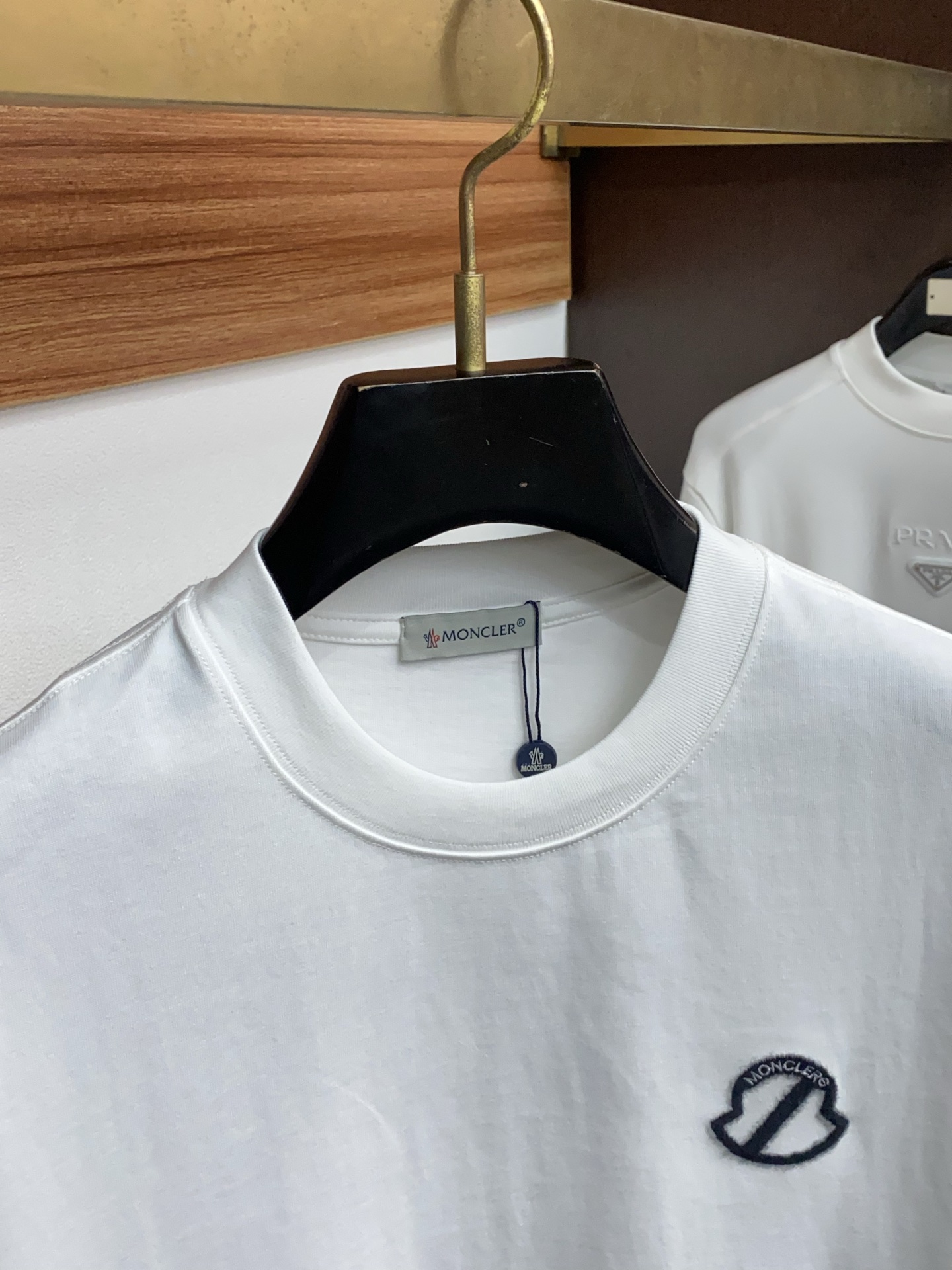 。🩵 蒙口 26SS春夏新款 纯棉质圆领短袖 男士基础款纯白专柜短袖T恤衫！贸易公司渠道稀出，同步官网发