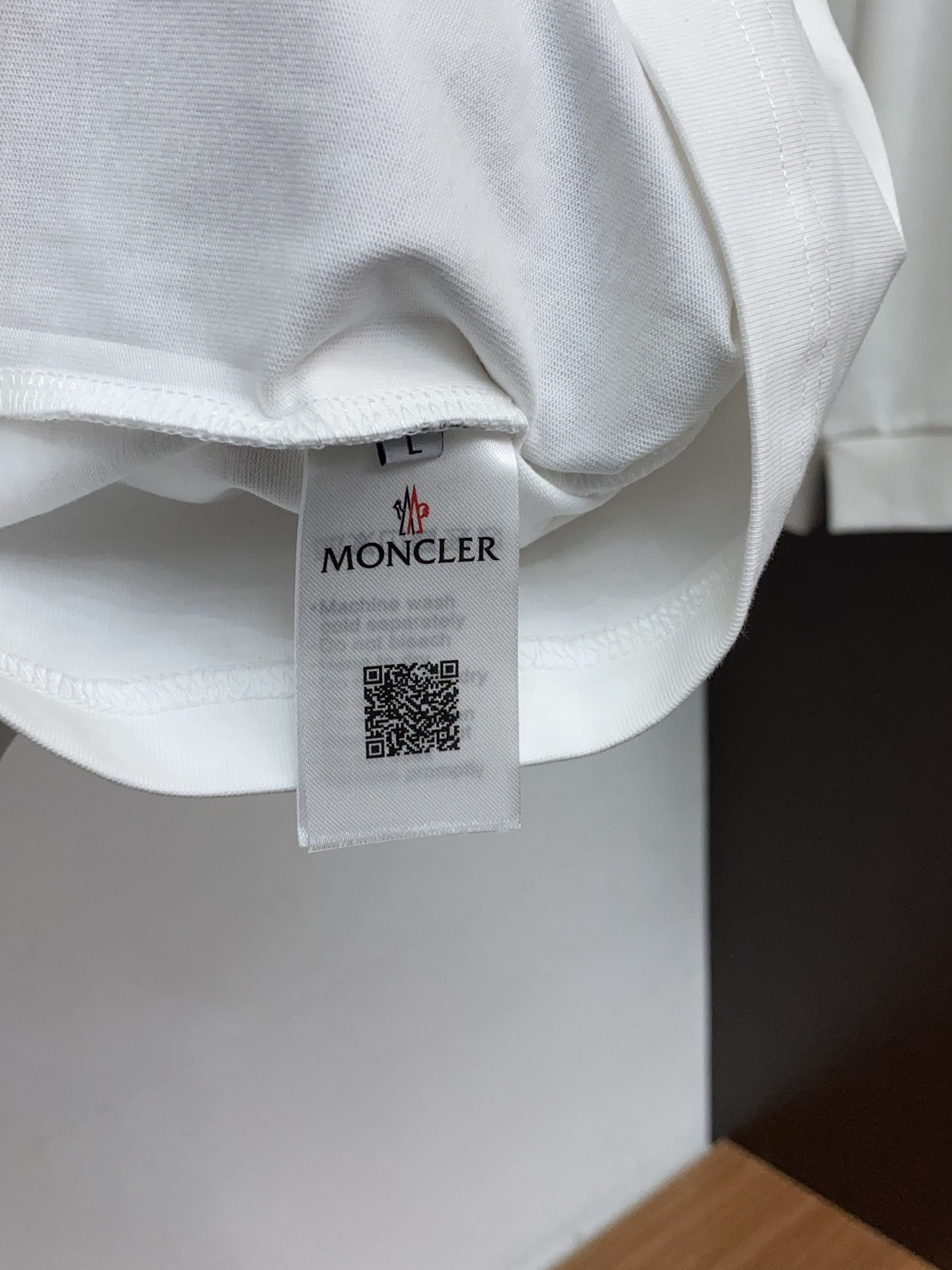 。🩵 蒙口 26SS春夏新款 纯棉质圆领短袖 男士基础款纯白专柜短袖T恤衫！贸易公司渠道稀出，同步官网发