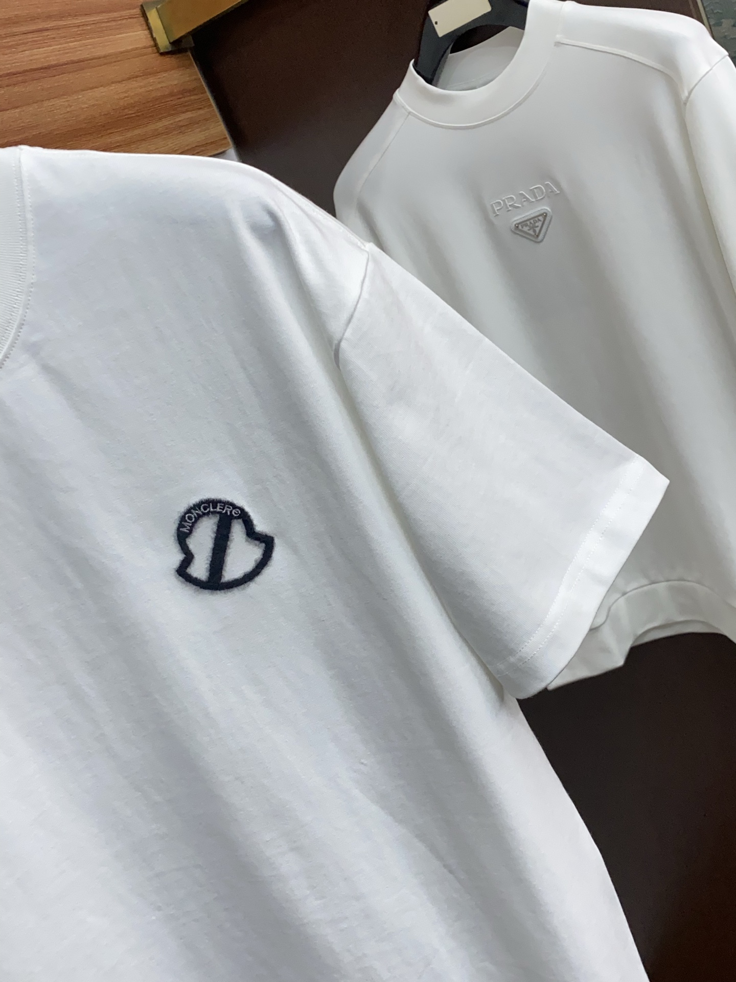 。🩵 蒙口 26SS春夏新款 纯棉质圆领短袖 男士基础款纯白专柜短袖T恤衫！贸易公司渠道稀出，同步官网发