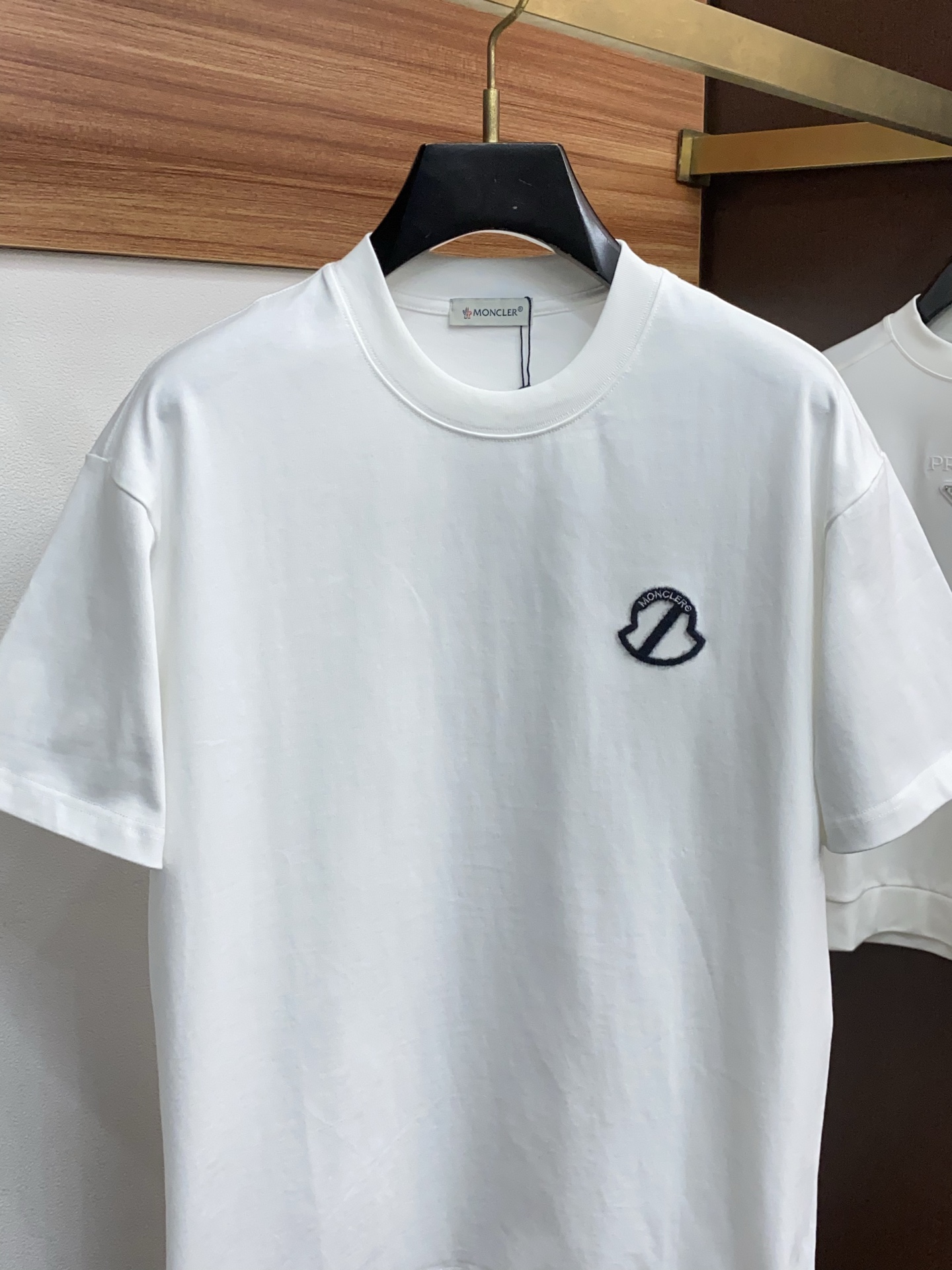 。🩵 蒙口 26SS春夏新款 纯棉质圆领短袖 男士基础款纯白专柜短袖T恤衫！贸易公司渠道稀出，同步官网发