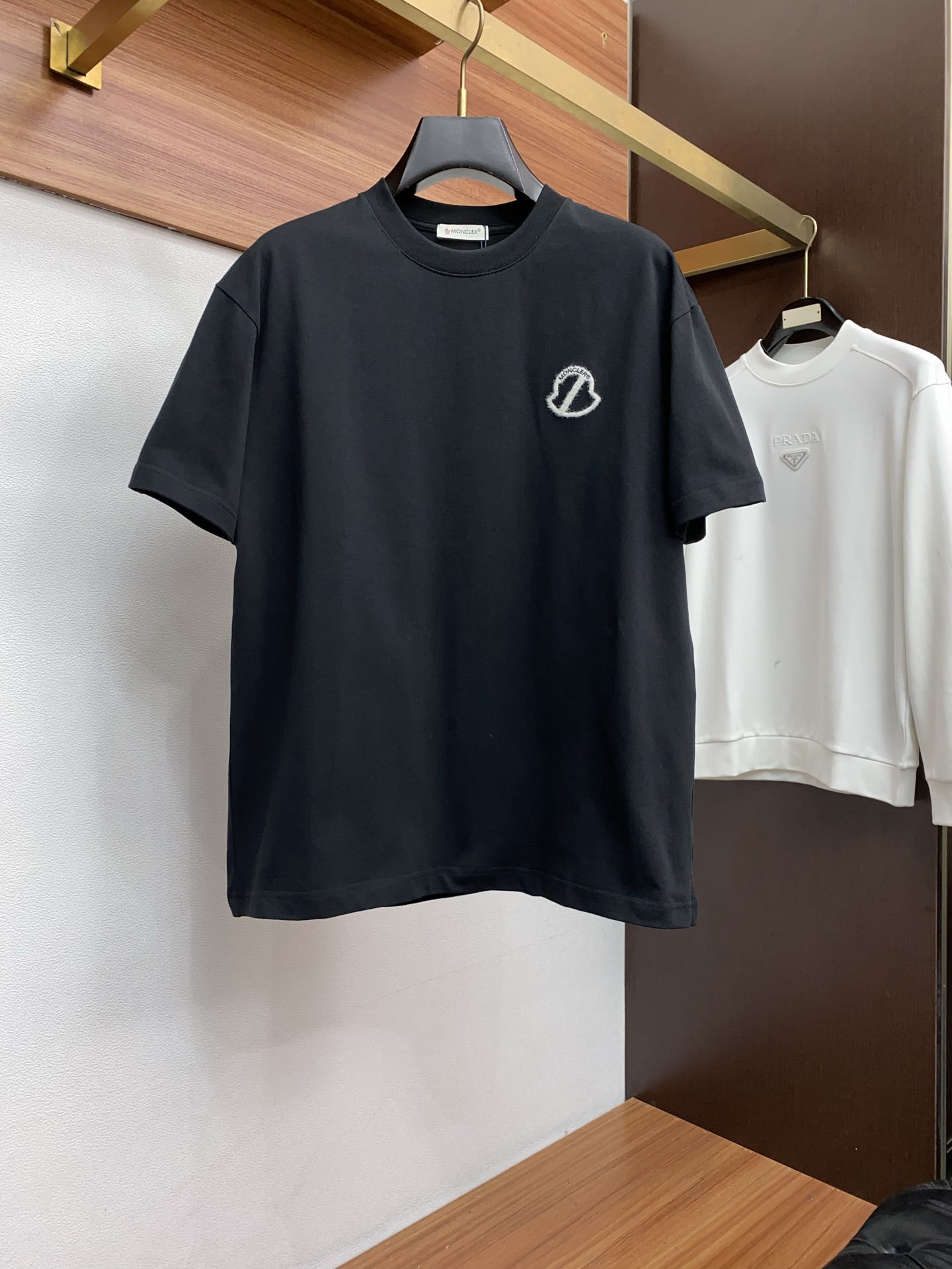 。🩵 蒙口 26SS春夏新款 纯棉质圆领短袖 男士基础款纯白专柜短袖T恤衫！贸易公司渠道稀出，同步官网发