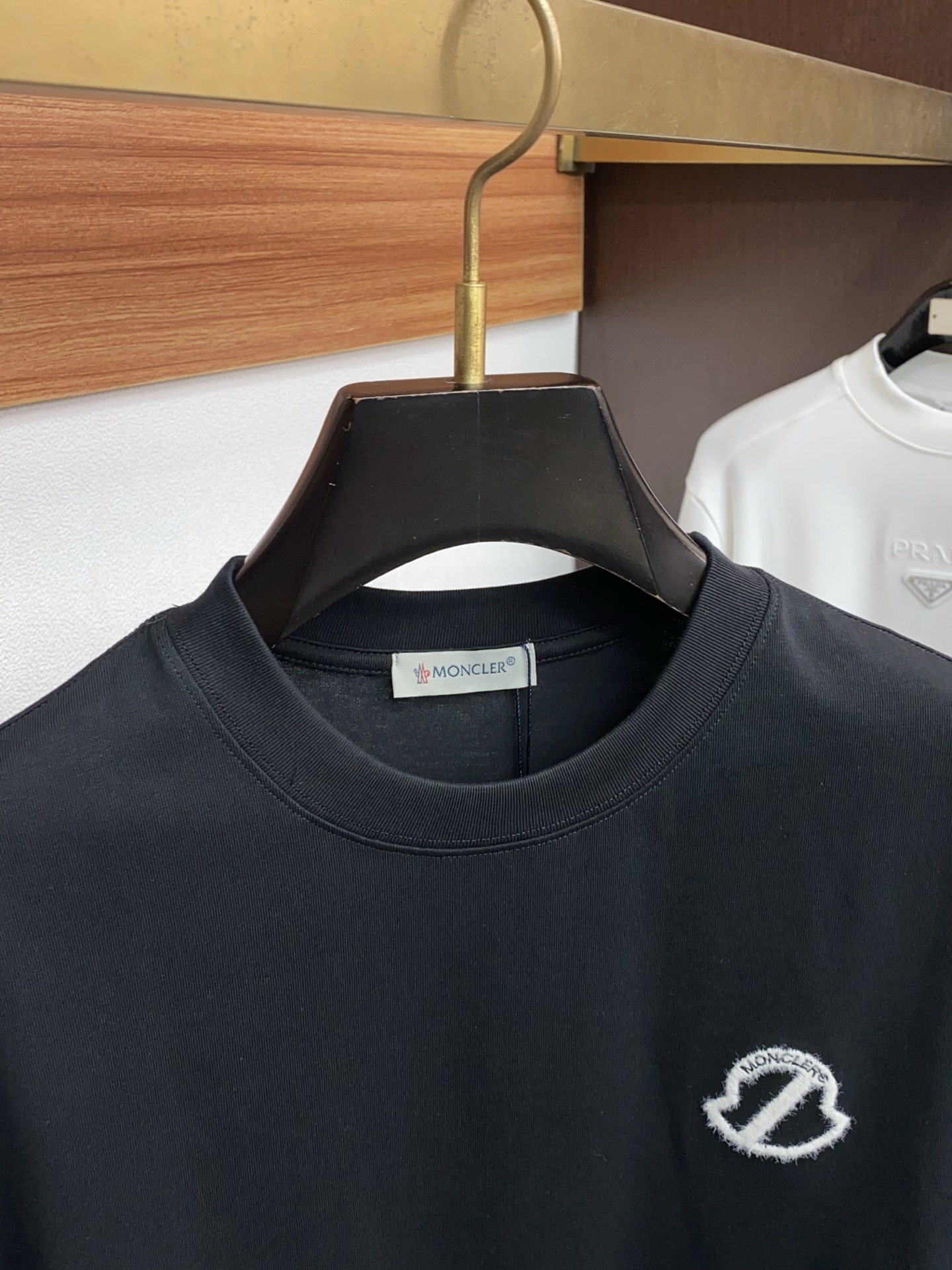 。🩵 蒙口 26SS春夏新款 纯棉质圆领短袖 男士基础款纯白专柜短袖T恤衫！贸易公司渠道稀出，同步官网发