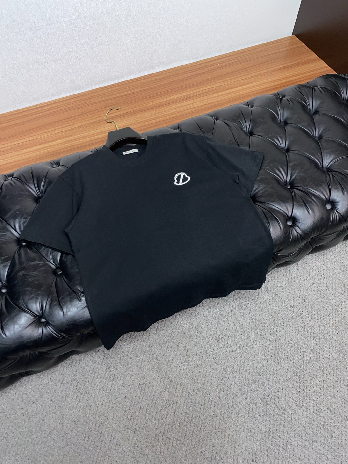 。🩵 蒙口 26SS春夏新款 纯棉质圆领短袖 男士基础款纯白专柜短袖T恤衫！贸易公司渠道稀出，同步官网发