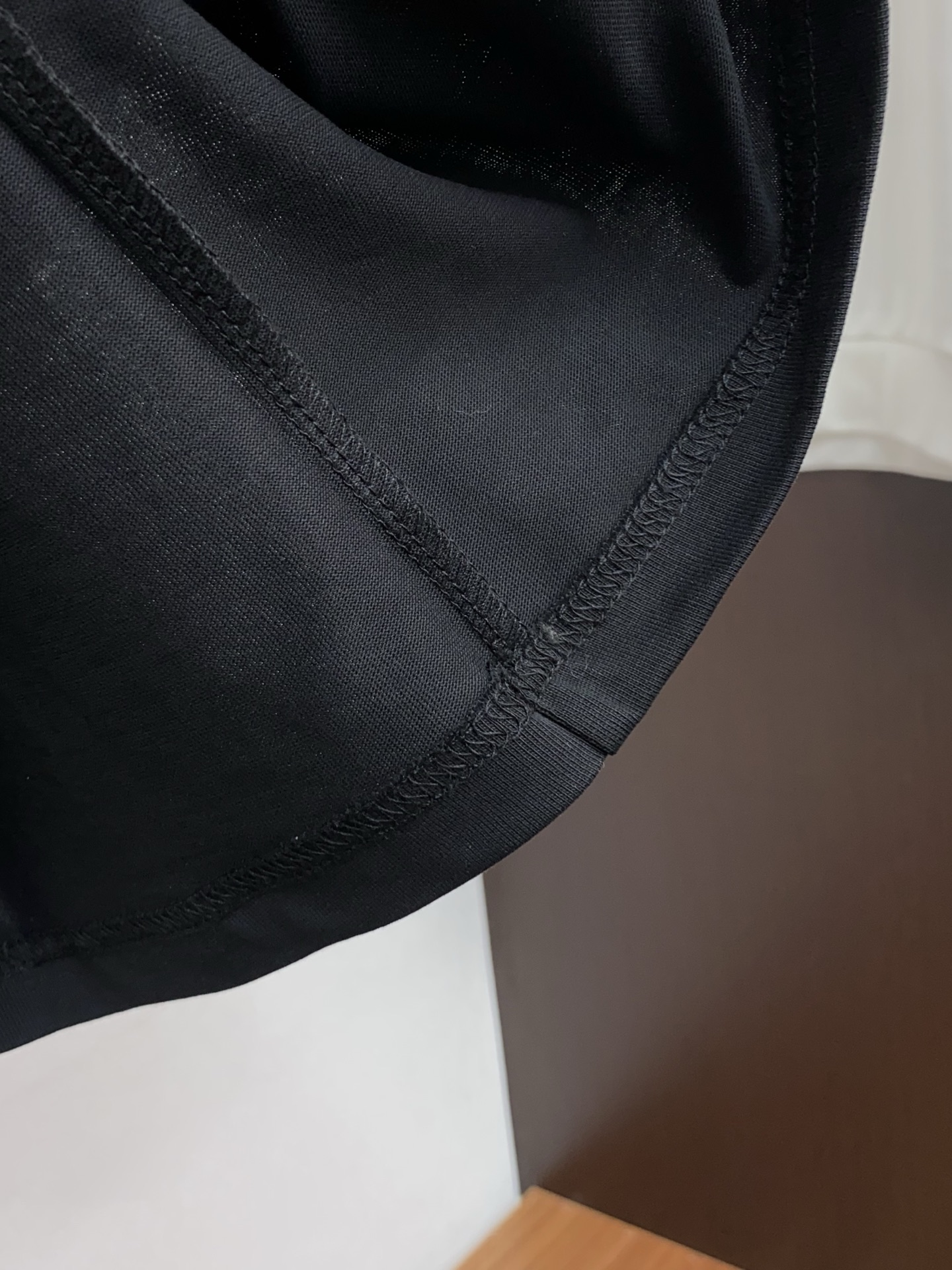 。🩵1v路易威登 26SS春夏新款 纯棉质圆领短袖 男士基础款纯白专柜短袖T恤衫！贸易公司渠道稀出，同步