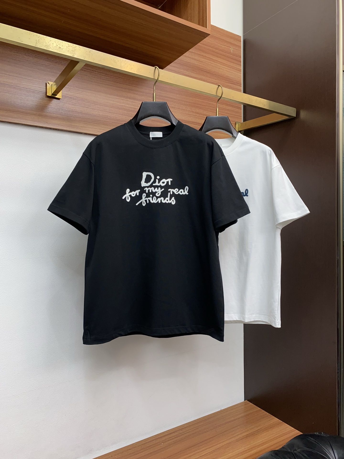 。🩵迪奥 26SS春夏新款 纯棉质圆领短袖 男士基础款纯白专柜短袖T恤衫！贸易公司渠道稀出，同步官网发售