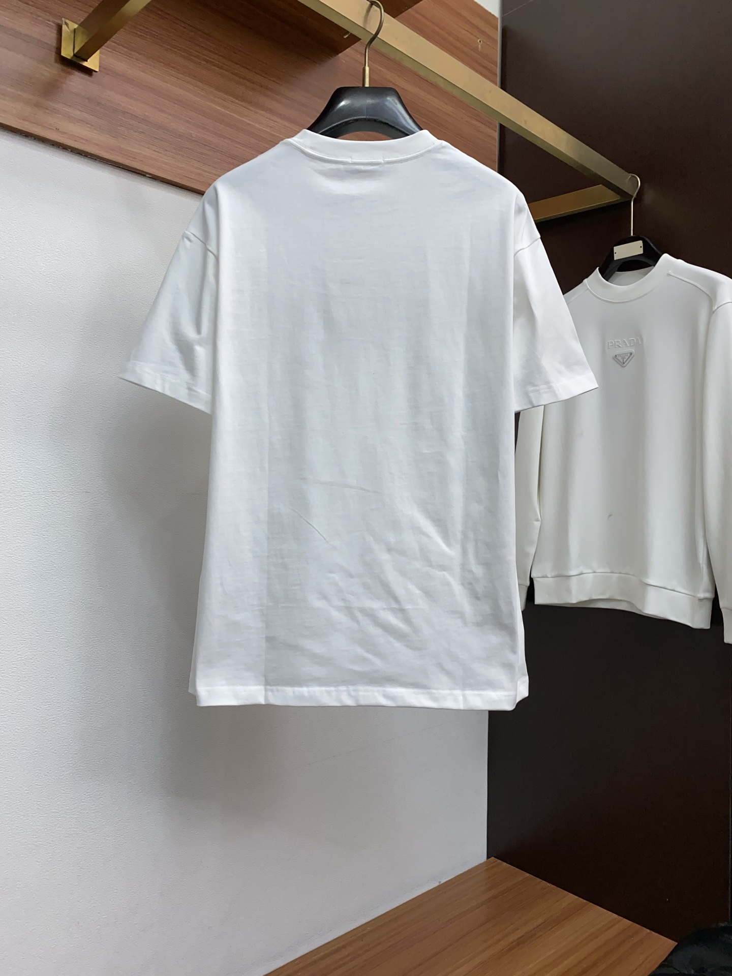 。🩵 迪奥 26SS春夏新款 纯棉质圆领短袖 男士基础款纯白专柜短袖T恤衫！贸易公司渠道稀出，同步官网发