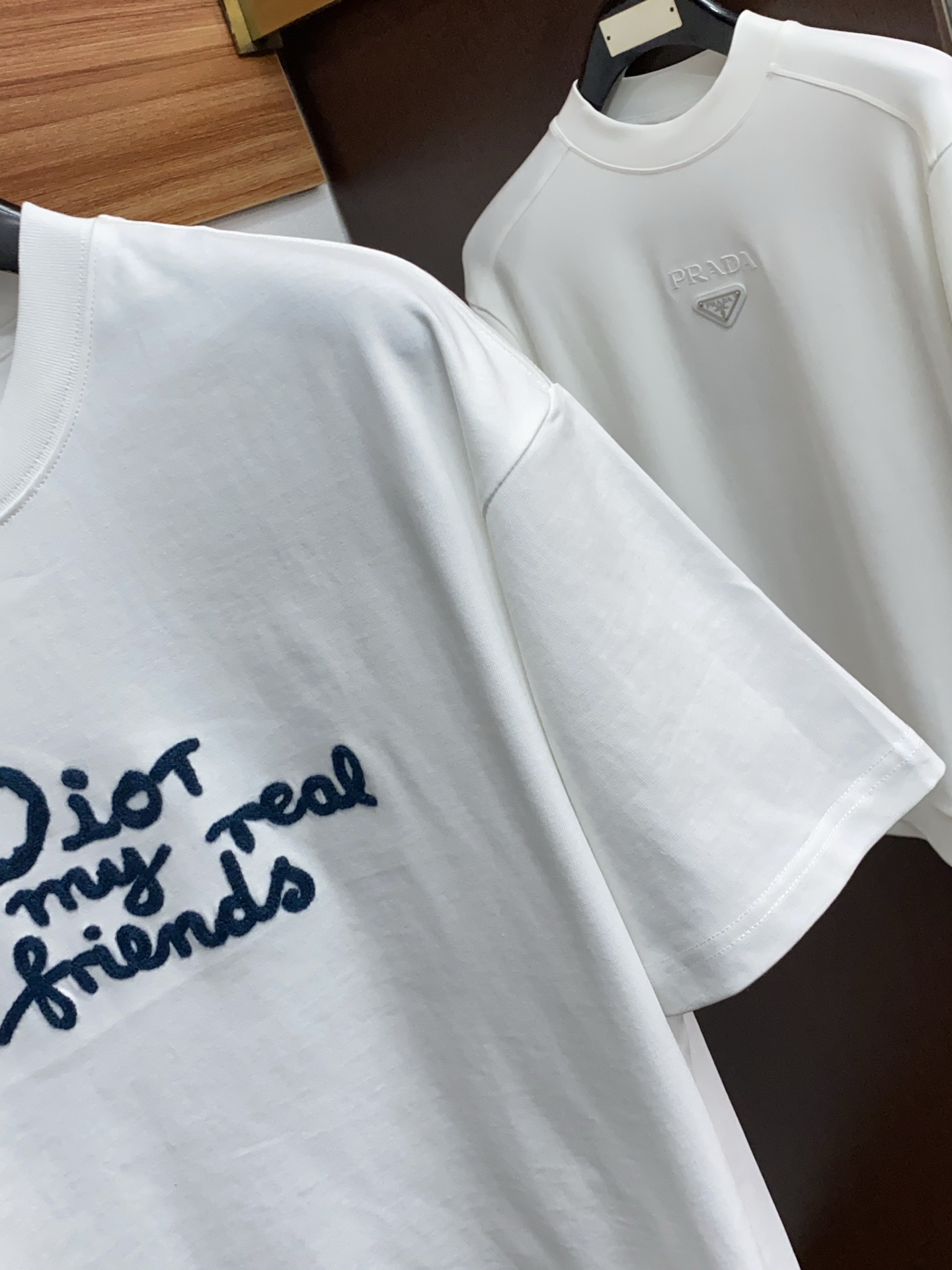 。🩵 迪奥 26SS春夏新款 纯棉质圆领短袖 男士基础款纯白专柜短袖T恤衫！贸易公司渠道稀出，同步官网发