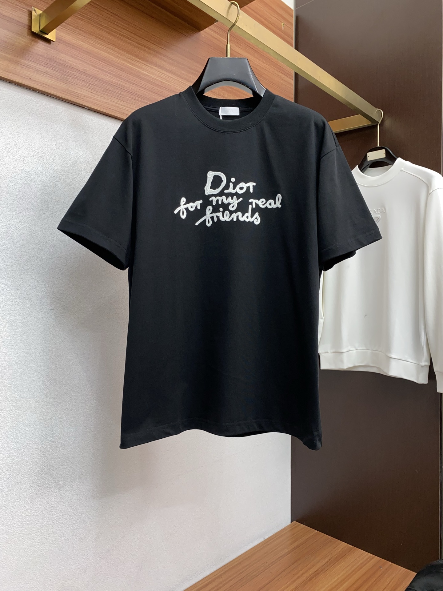 。🩵迪奥 26SS春夏新款 纯棉质圆领短袖 男士基础款纯白专柜短袖T恤衫！贸易公司渠道稀出，同步官网发售