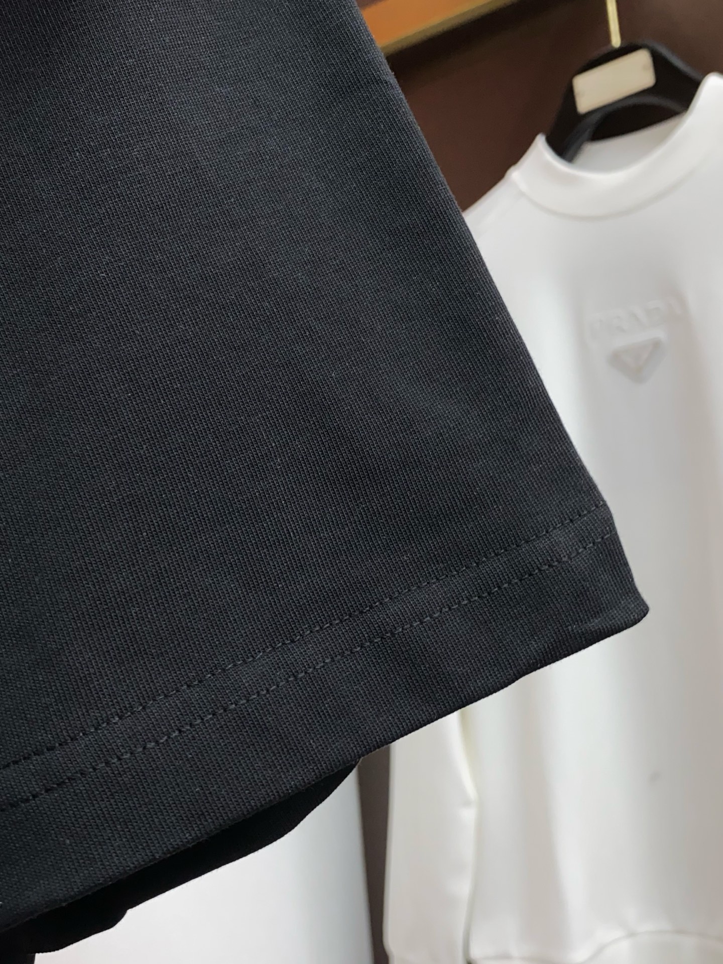 。🩵迪奥 26SS春夏新款 纯棉质圆领短袖 男士基础款纯白专柜短袖T恤衫！贸易公司渠道稀出，同步官网发售