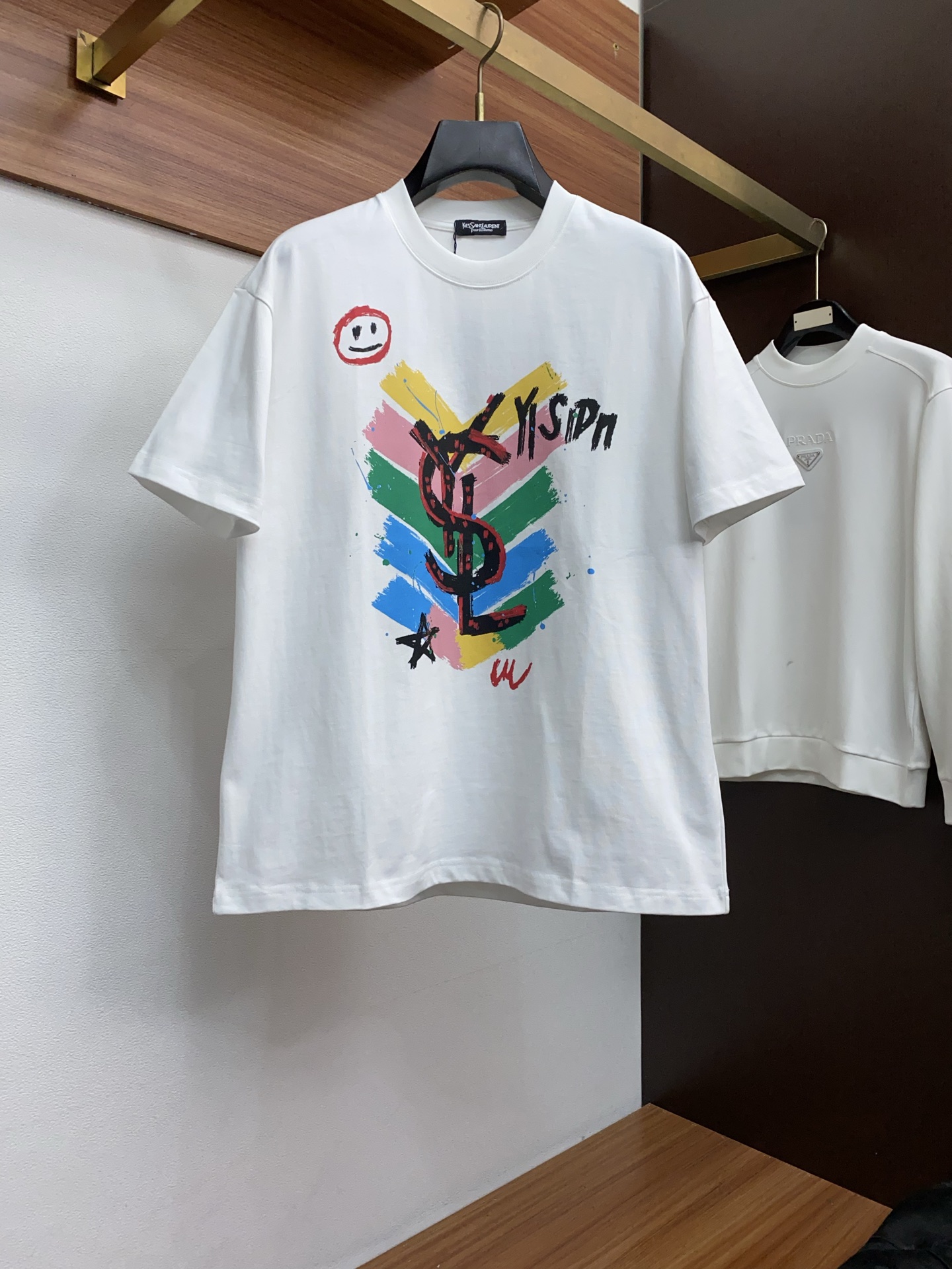 。🩵 圣罗兰 26SS春夏新款 纯棉质圆领短袖 男士基础款纯白专柜短袖T恤衫！贸易公司渠道稀出，同步官网