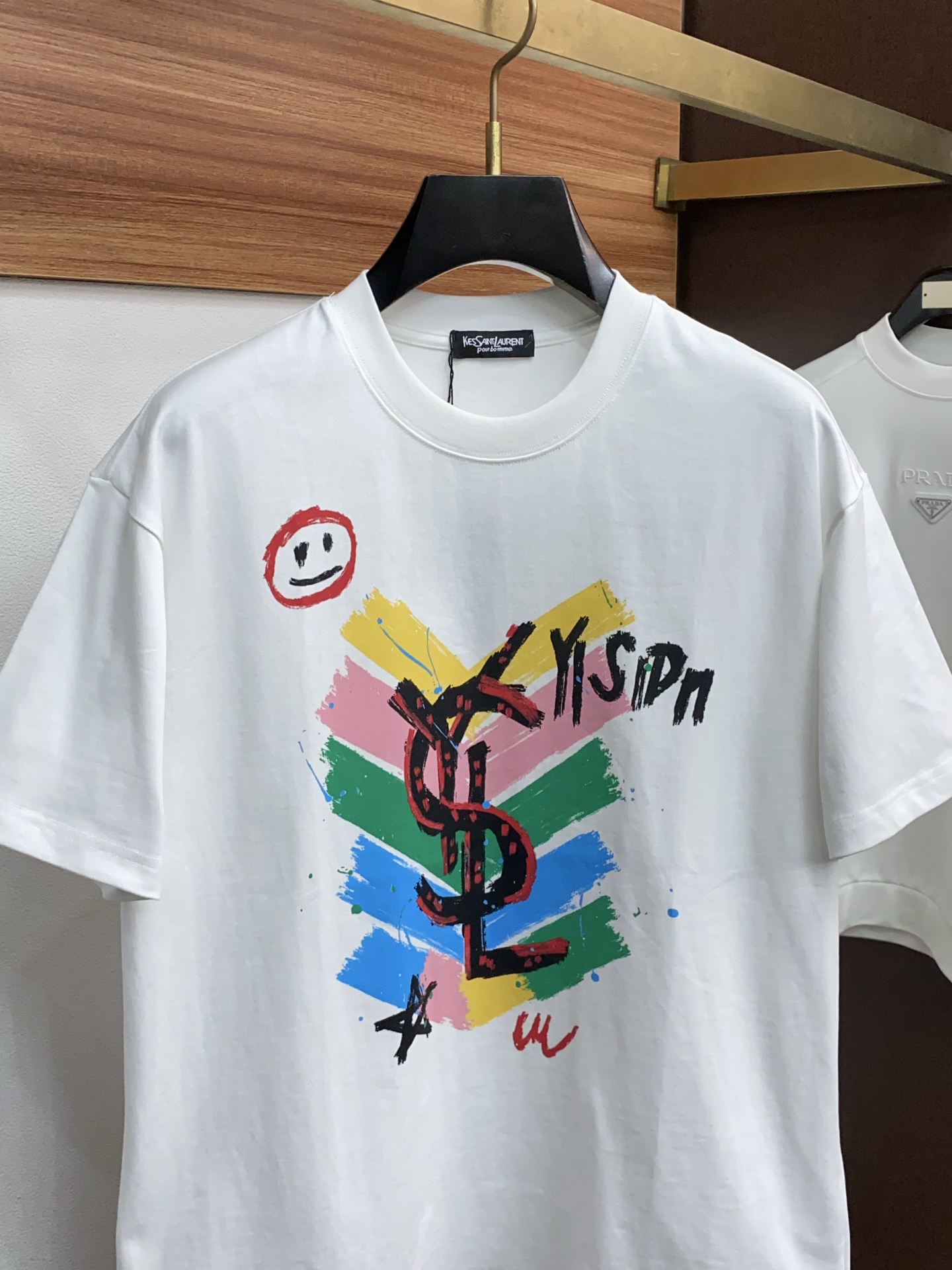 。🩵 圣罗兰 26SS春夏新款 纯棉质圆领短袖 男士基础款纯白专柜短袖T恤衫！贸易公司渠道稀出，同步官网