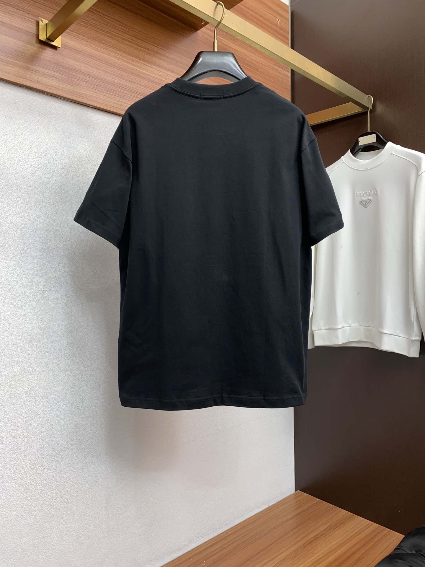 。🩵圣罗兰 26SS春夏新款 纯棉质圆领短袖 男士基础款纯白专柜短袖T恤衫！贸易公司渠道稀出，同步官网发