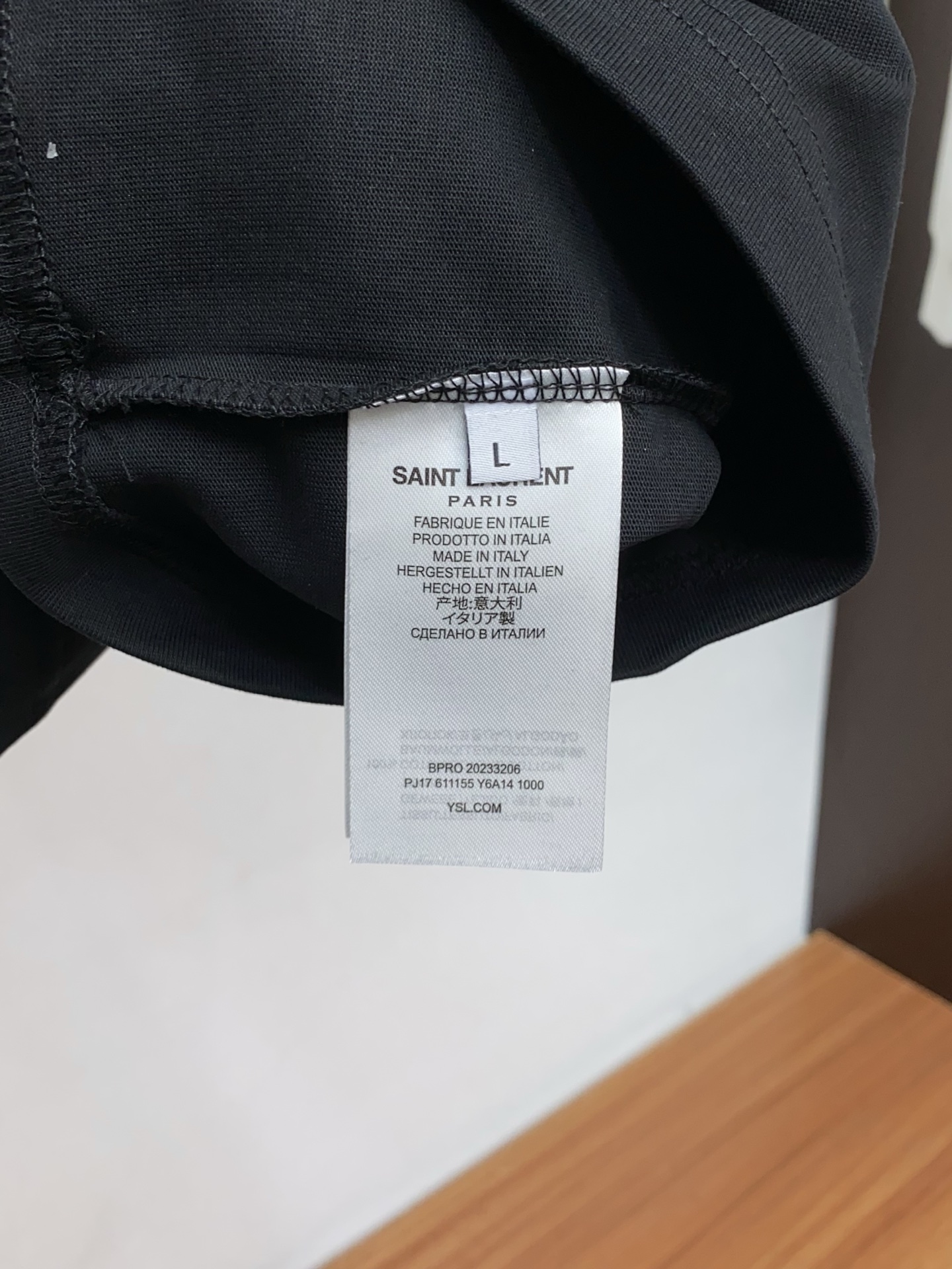 。🩵圣罗兰 26SS春夏新款 纯棉质圆领短袖 男士基础款纯白专柜短袖T恤衫！贸易公司渠道稀出，同步官网发